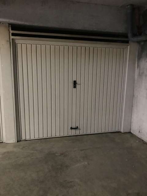 Location garage fermé sous-sol