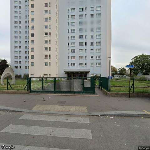cave bétonnée de 6 m² à Paris 18ème