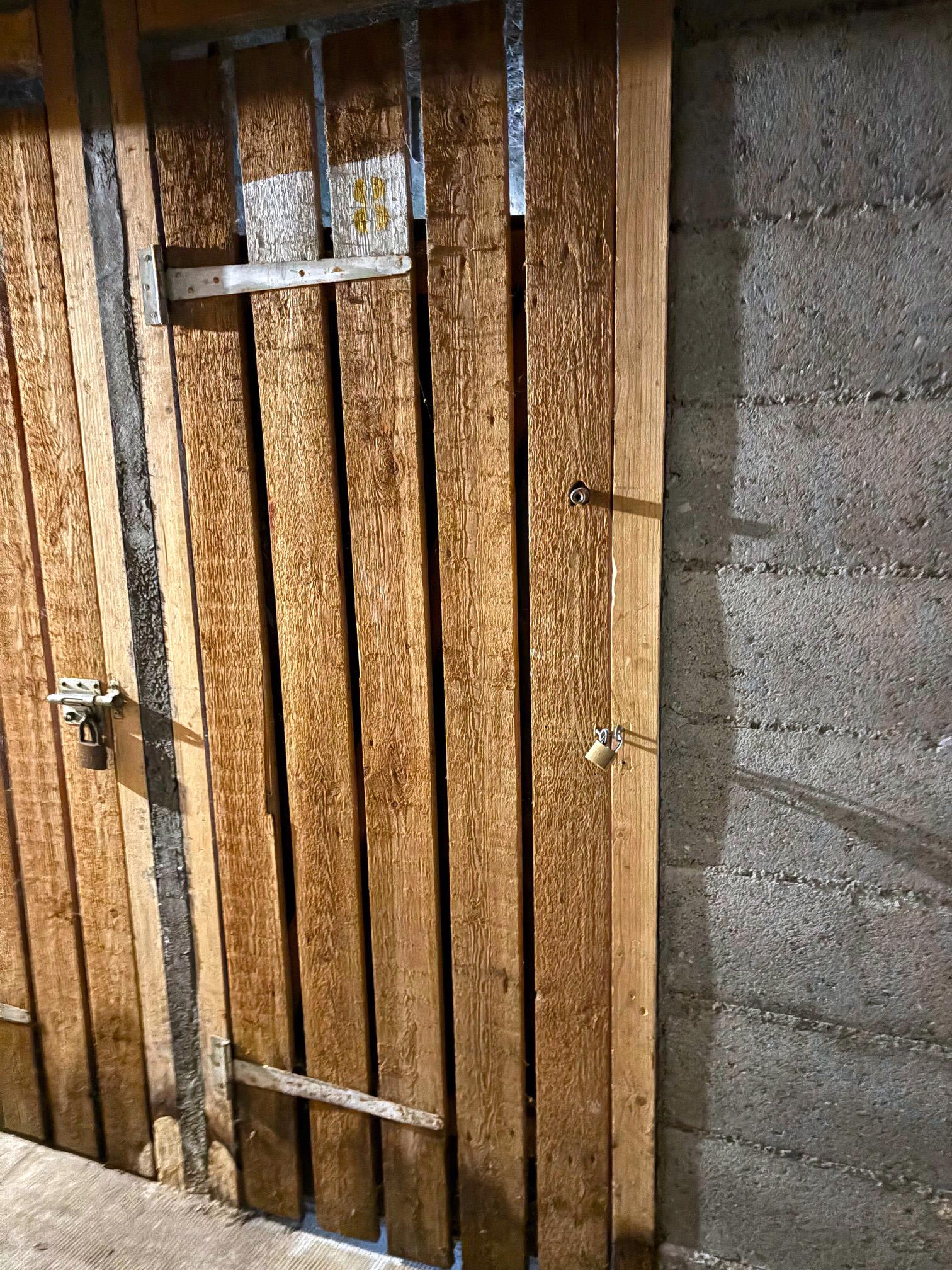 CAVE A LOUER : stockage / Bois d'Arcy