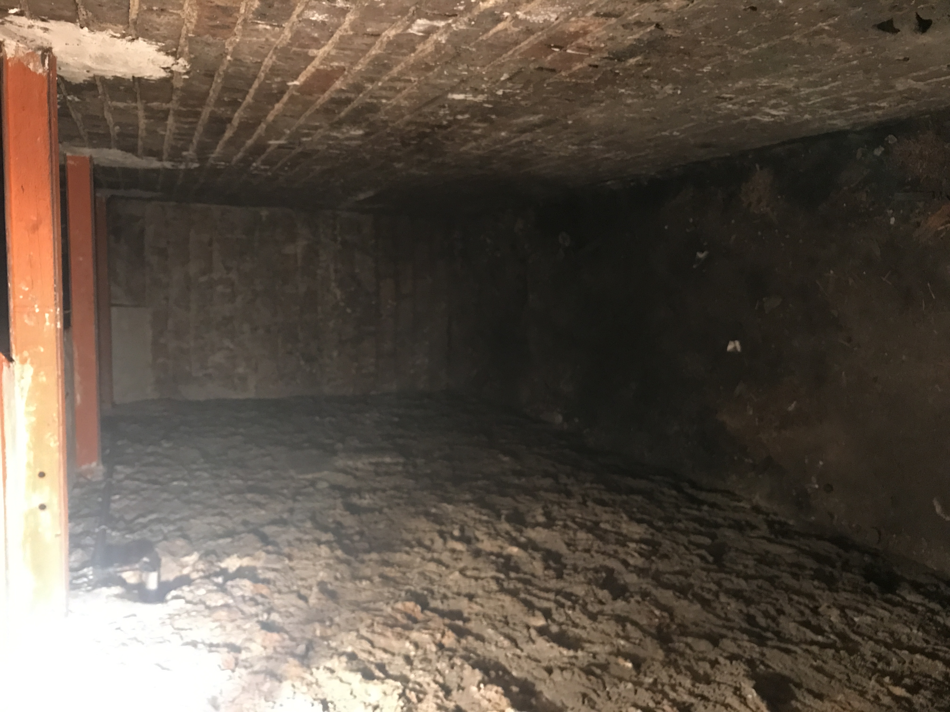 Cave de 4m saine Paris 9