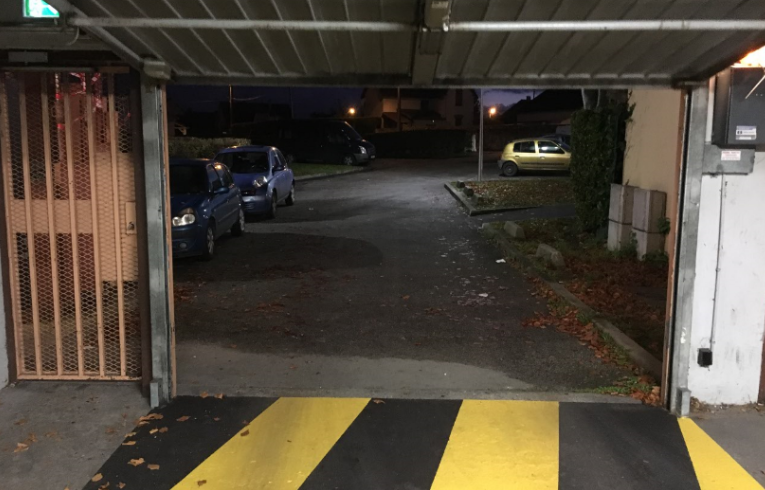 Location / Stationnement privé / St-Etienne-du-Rouvray