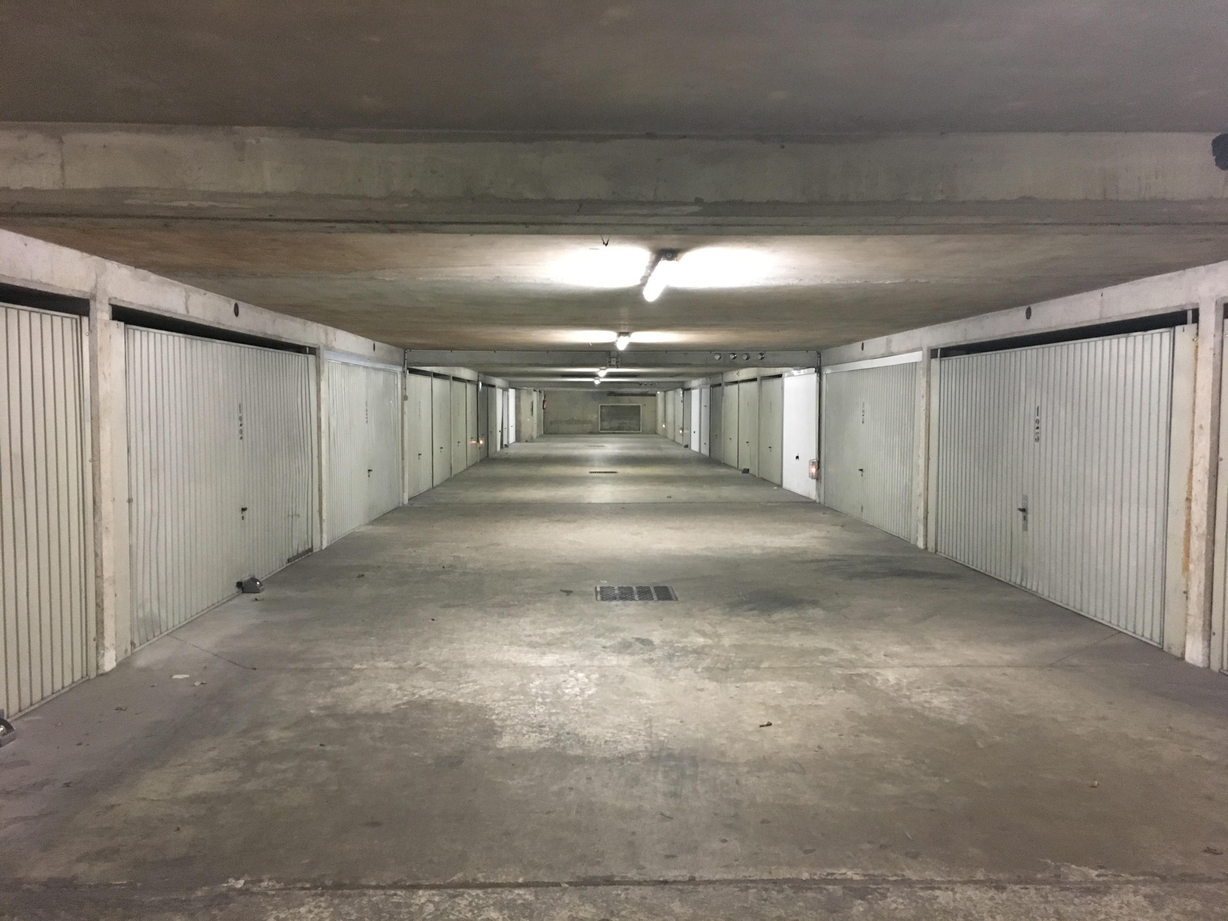 Garage à louer à Achères
