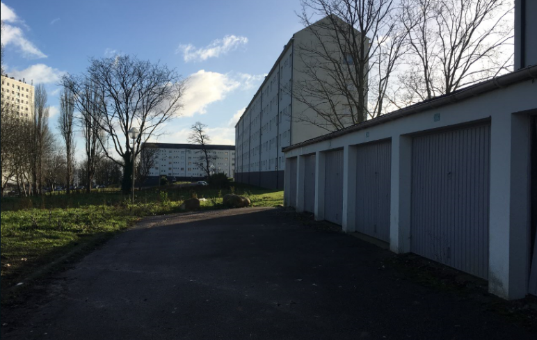 Garage à louer à Canteleu