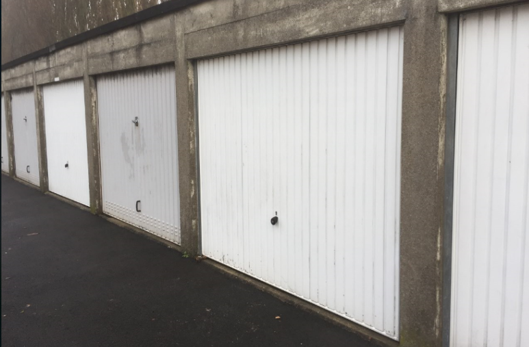 Location box / garage à Lille