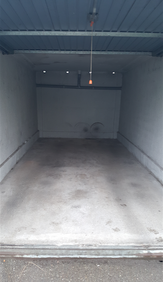 Box / garage idéal pour garde-meuble