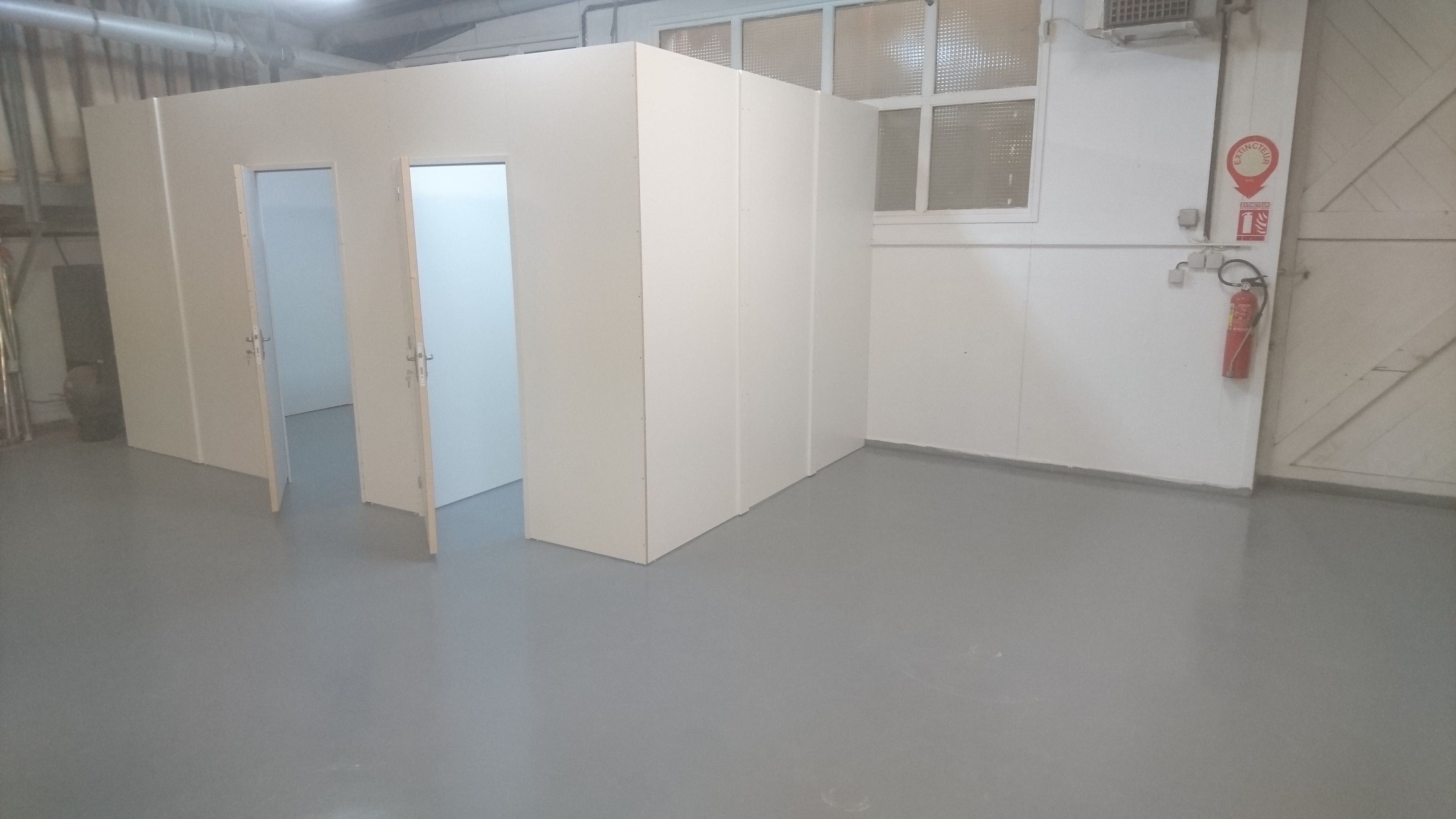 Box 7m² de self stockage fermé sécurisé à