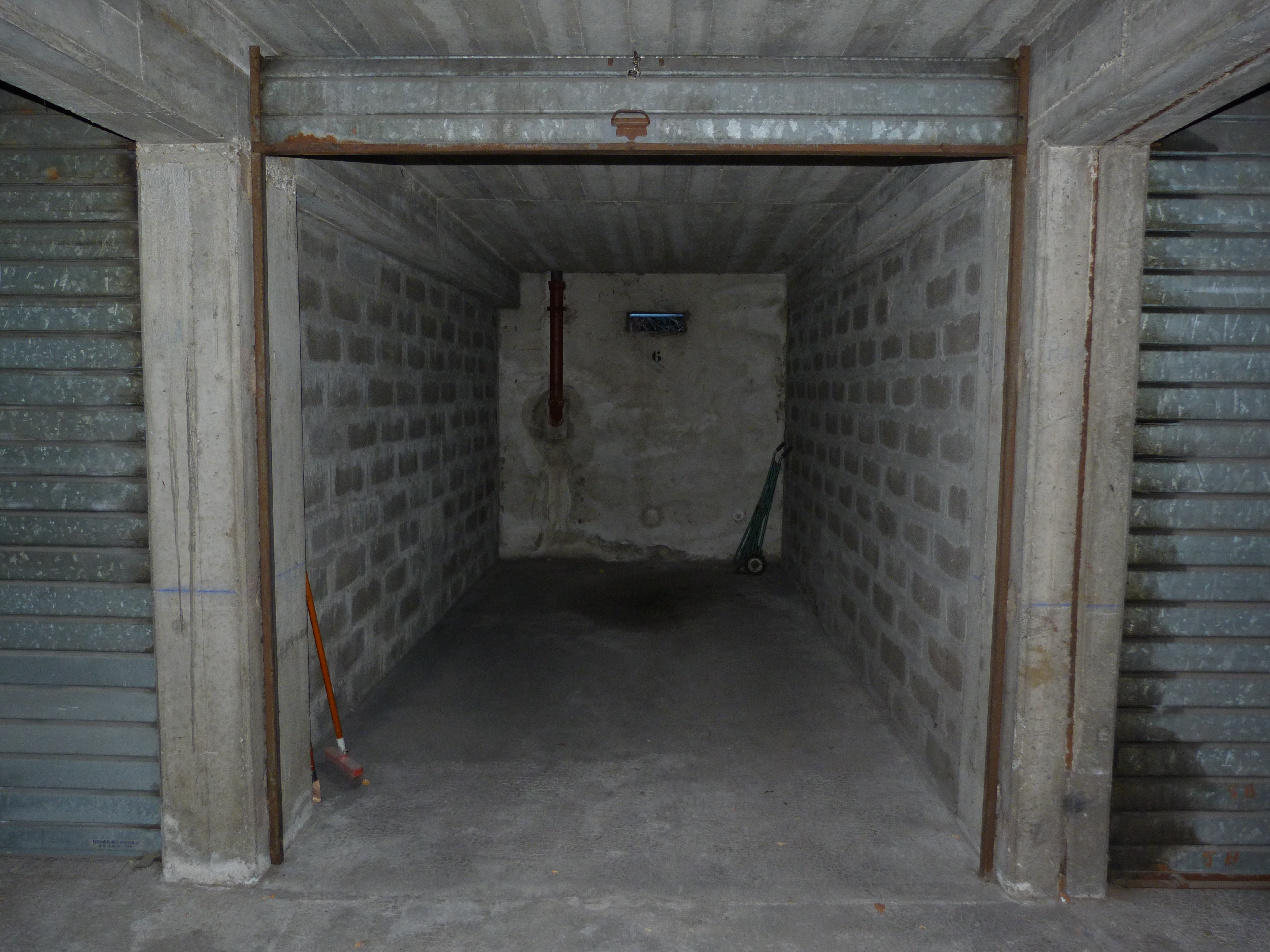 Garage / Box à louer sécurisé à Lyon