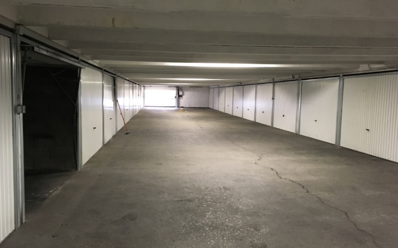 Location garage fermé et individuel / Décines
