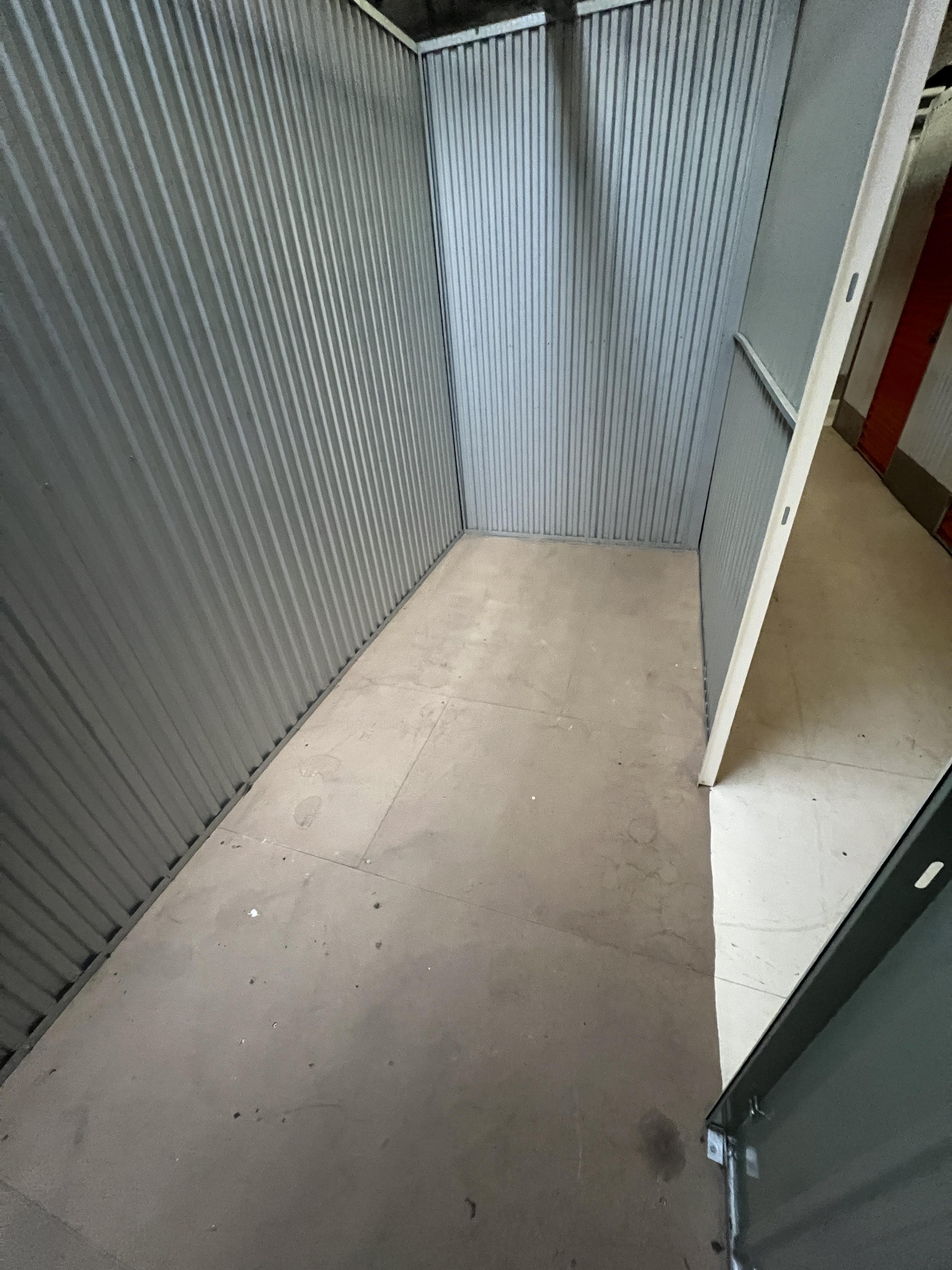 Box de 7,5m2 - Mondeville