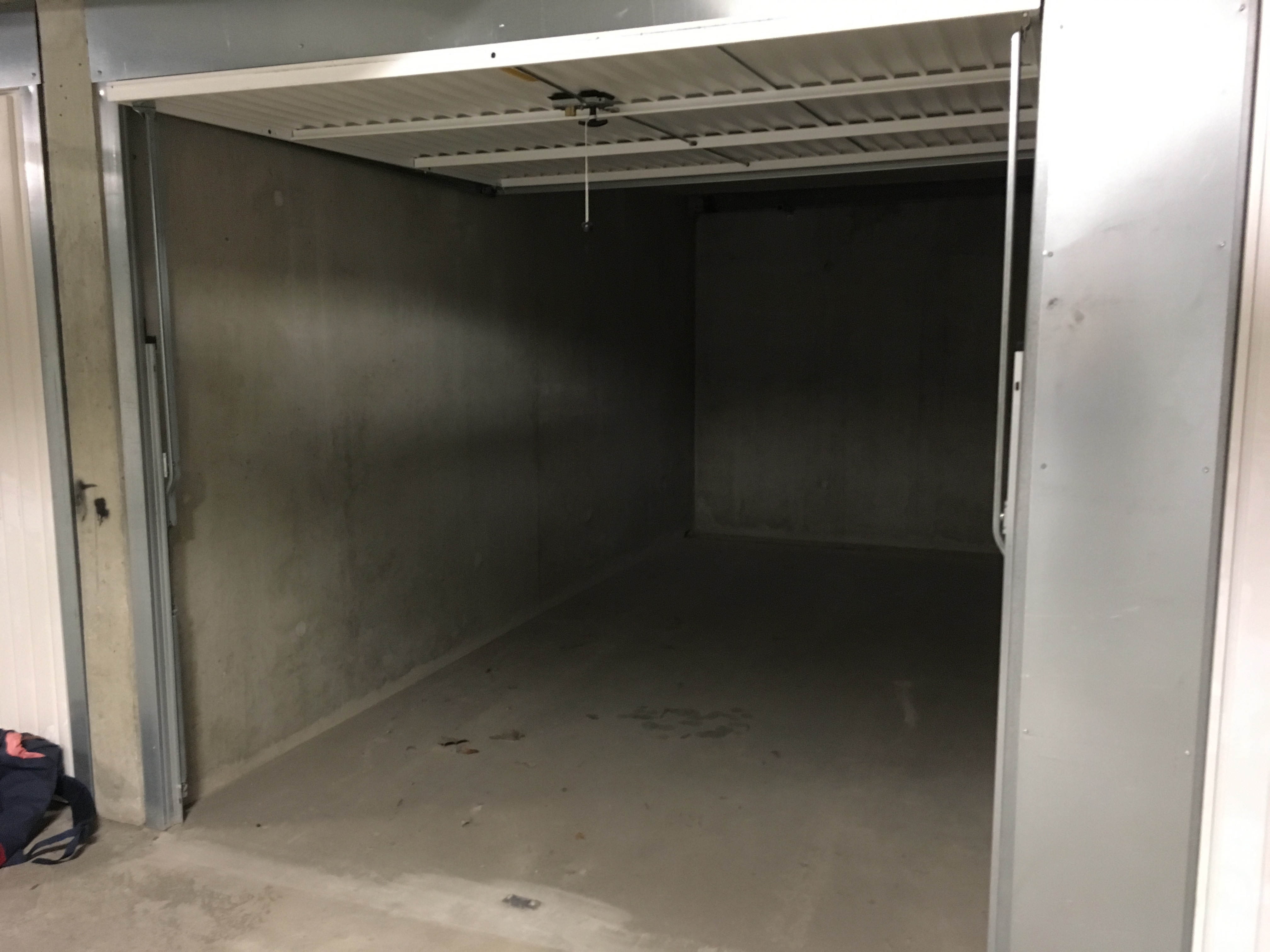 Garage en sous-sol à Vénissieux