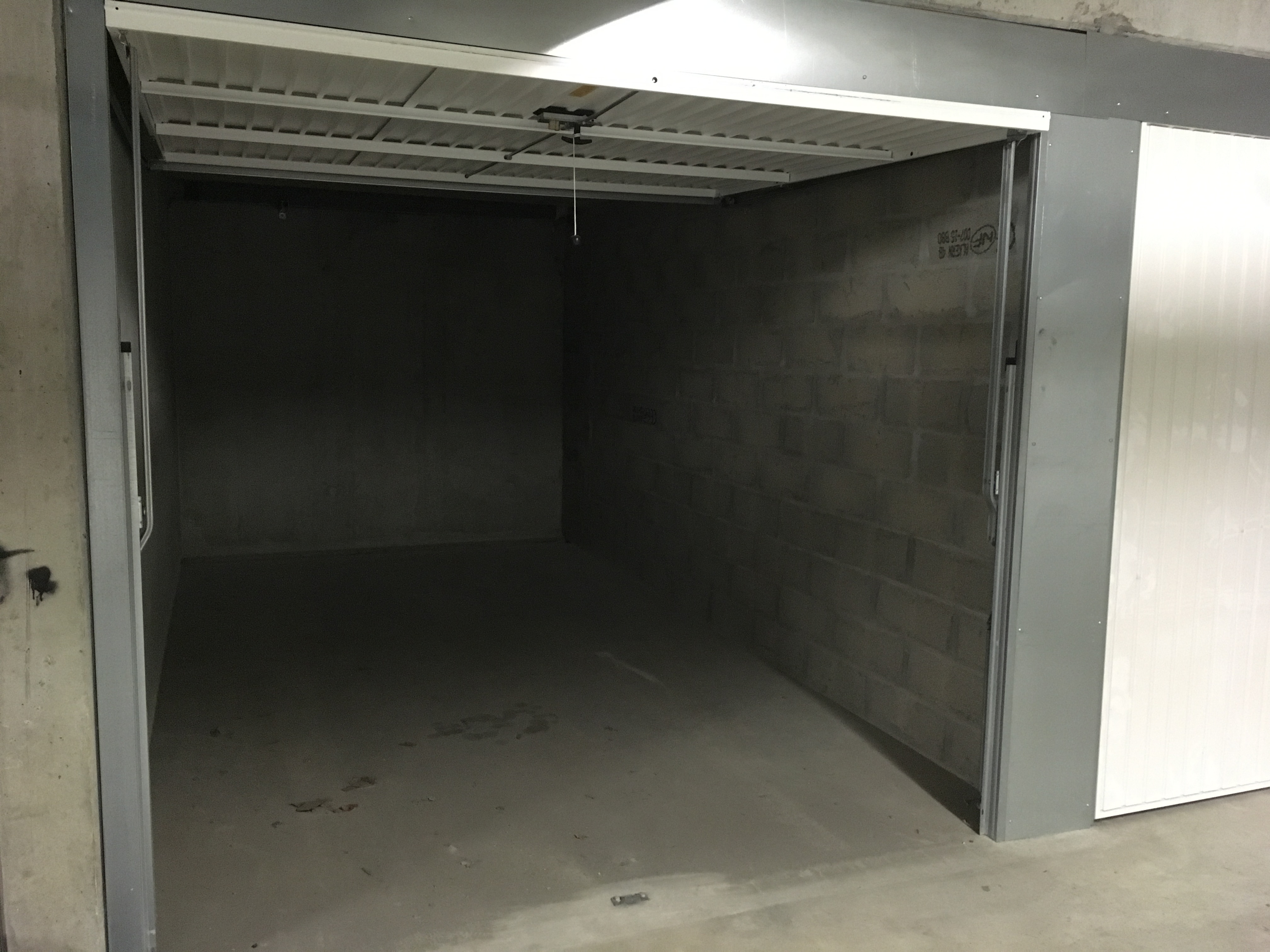 Garage en sous-sol / Vénissieux / Proche de