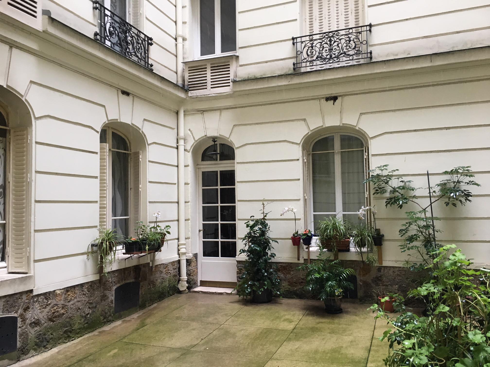 Grande cave saine de 10m2 à louer Paris