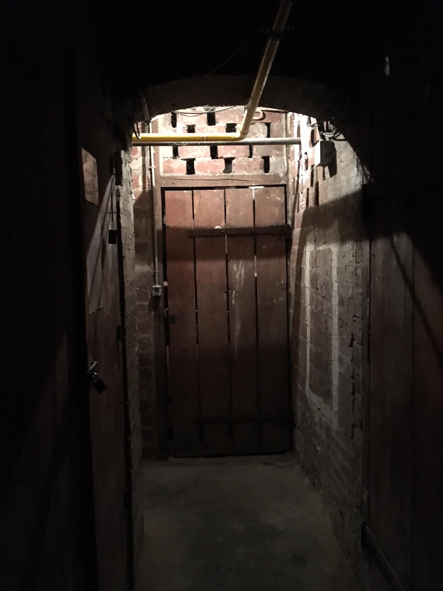 Grande cave saine de 10m2 à louer Paris