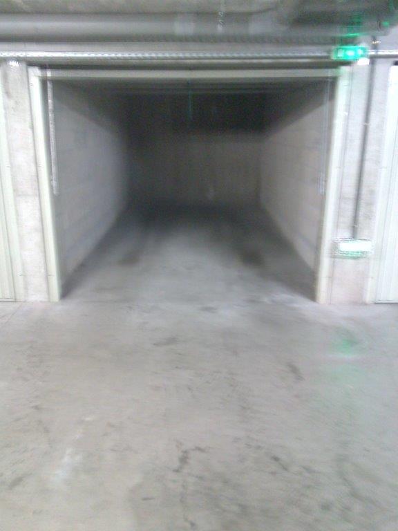Garage fermé à louer / Ternay