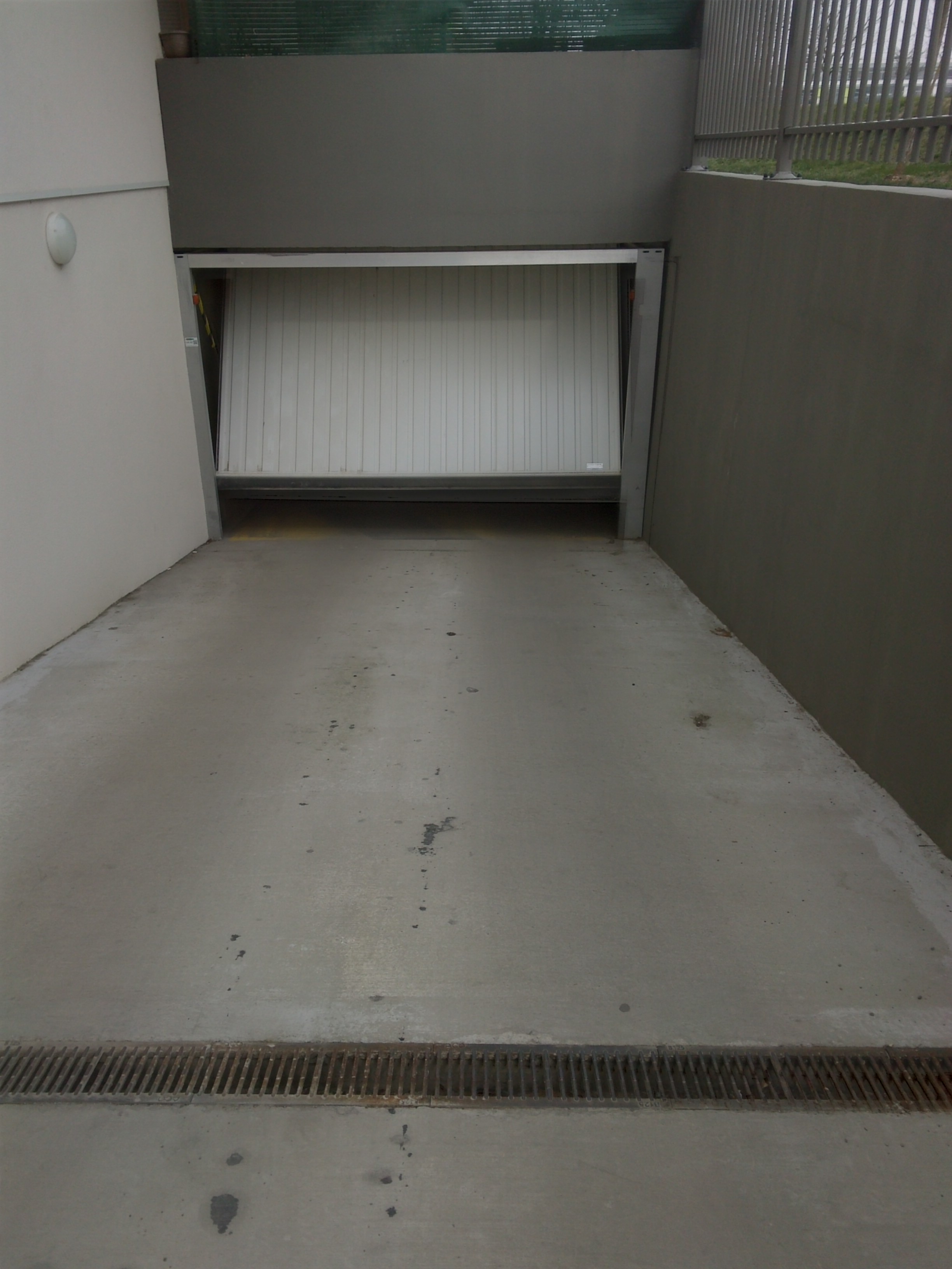 Location garage parking Bron