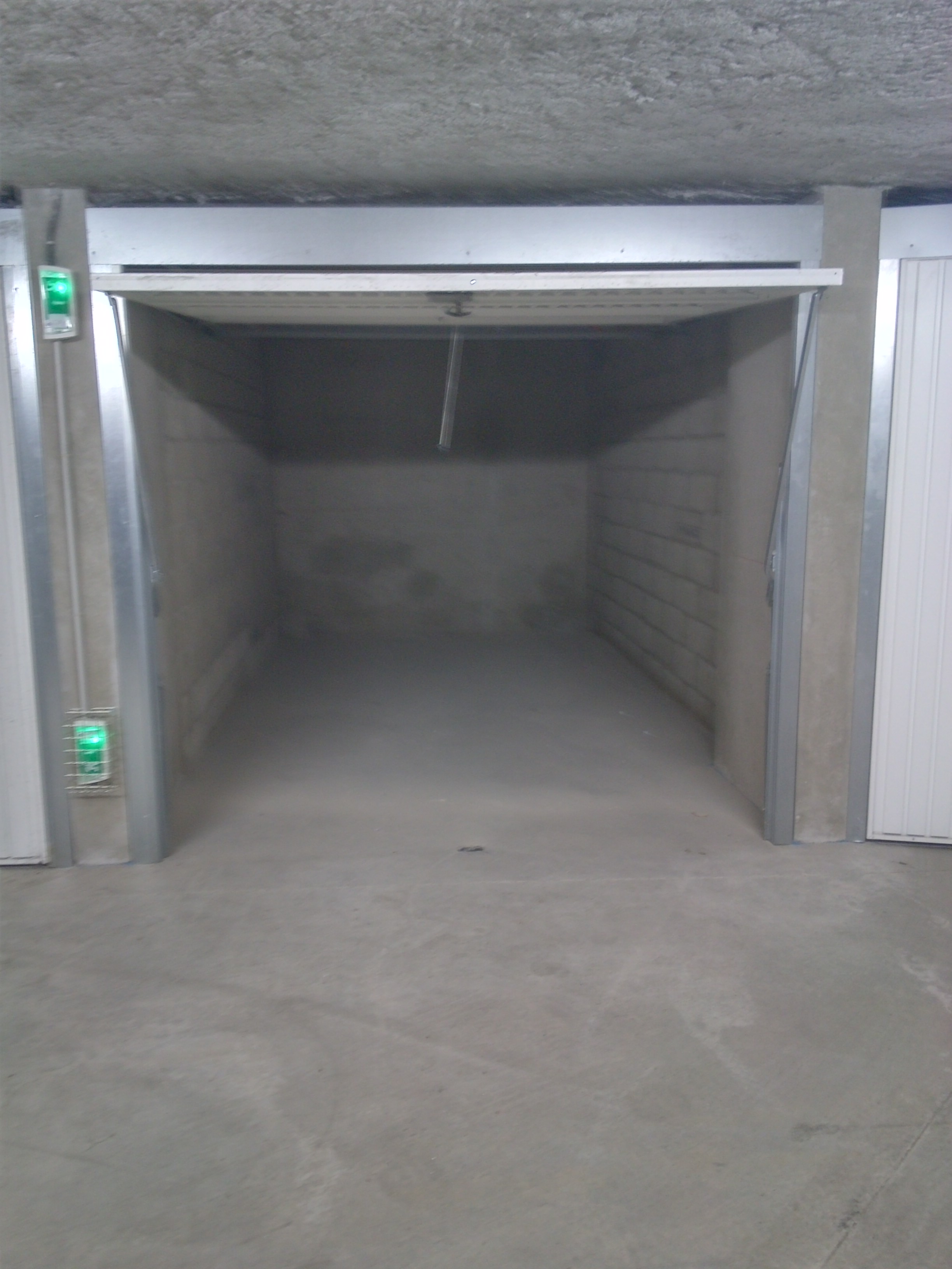 Location garage sur Bron