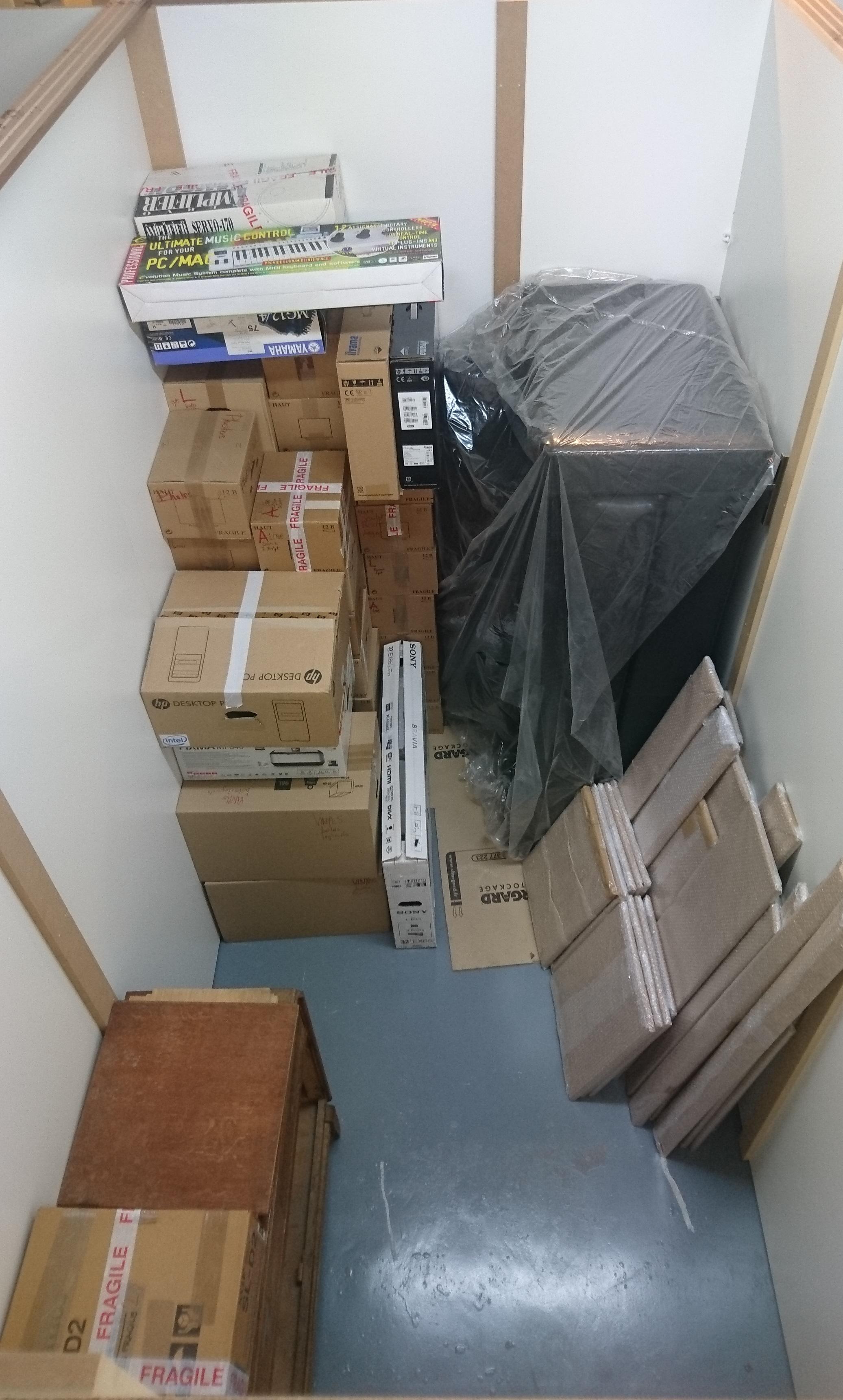 Box 5 m² de self stockage fermé sécurisé