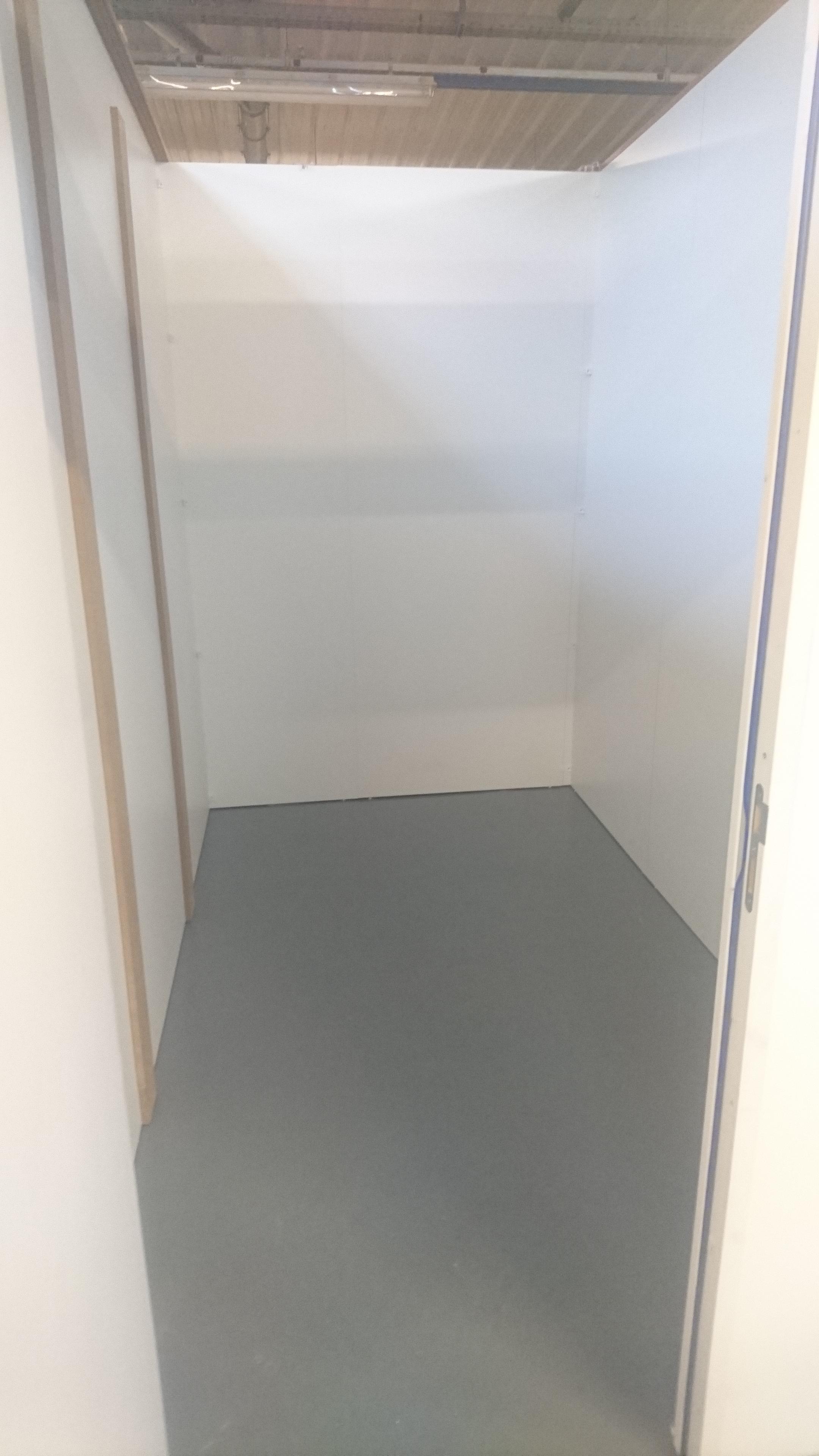 Box 5 m² de self stockage fermé sécurisé