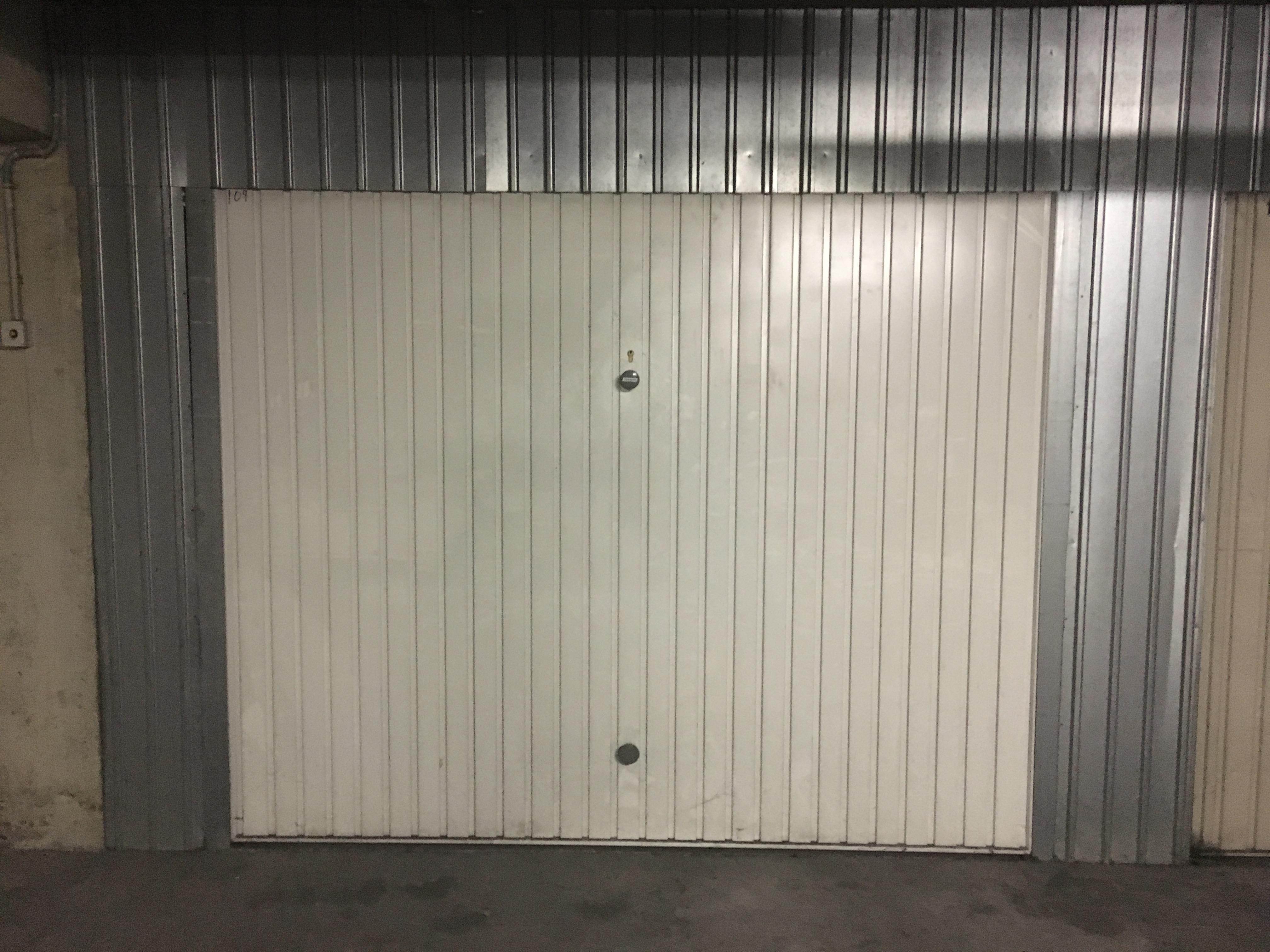 Garage privé / Orléans Nord