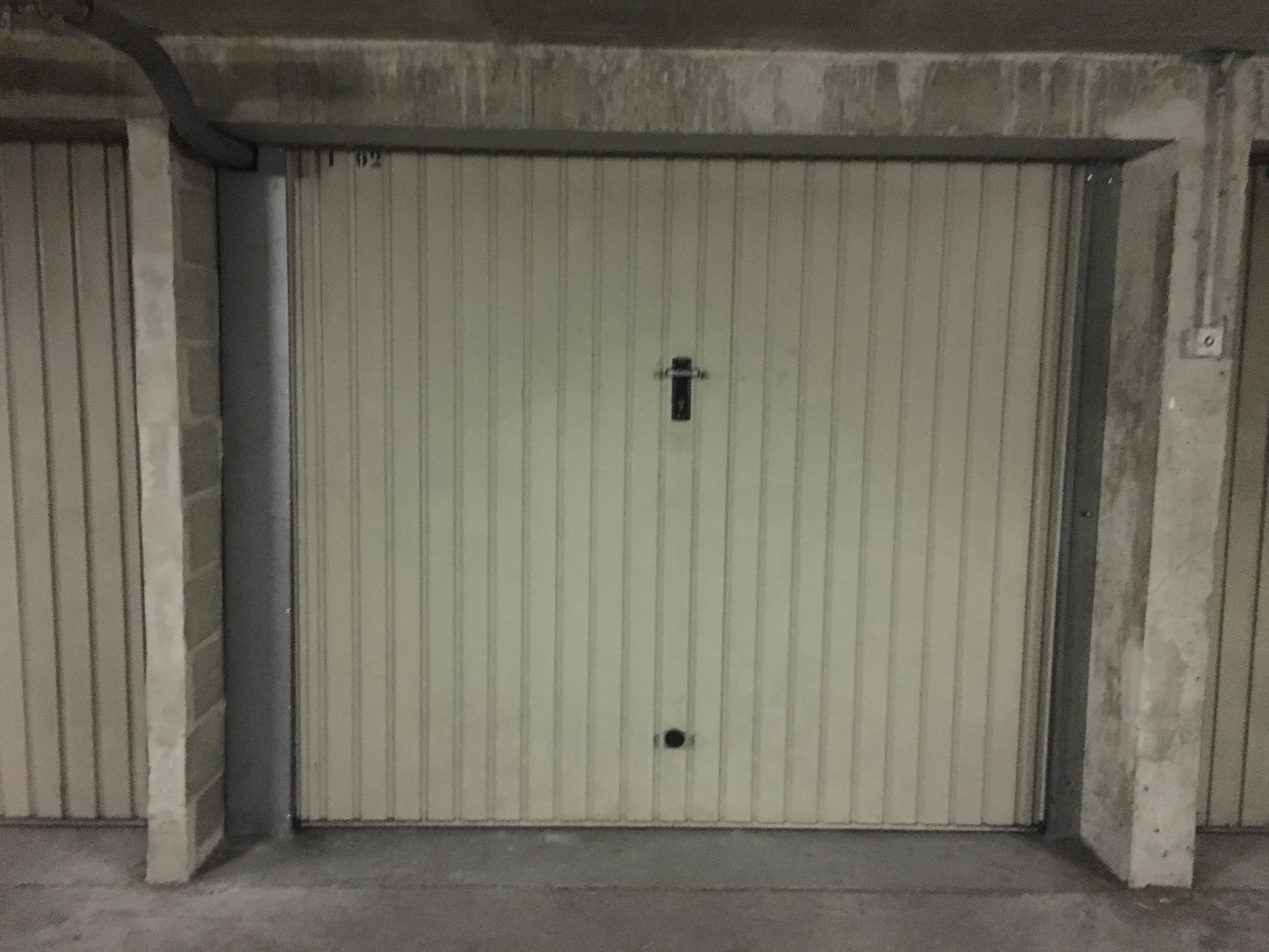 Garage privé et fermé / Nord d'Orléans