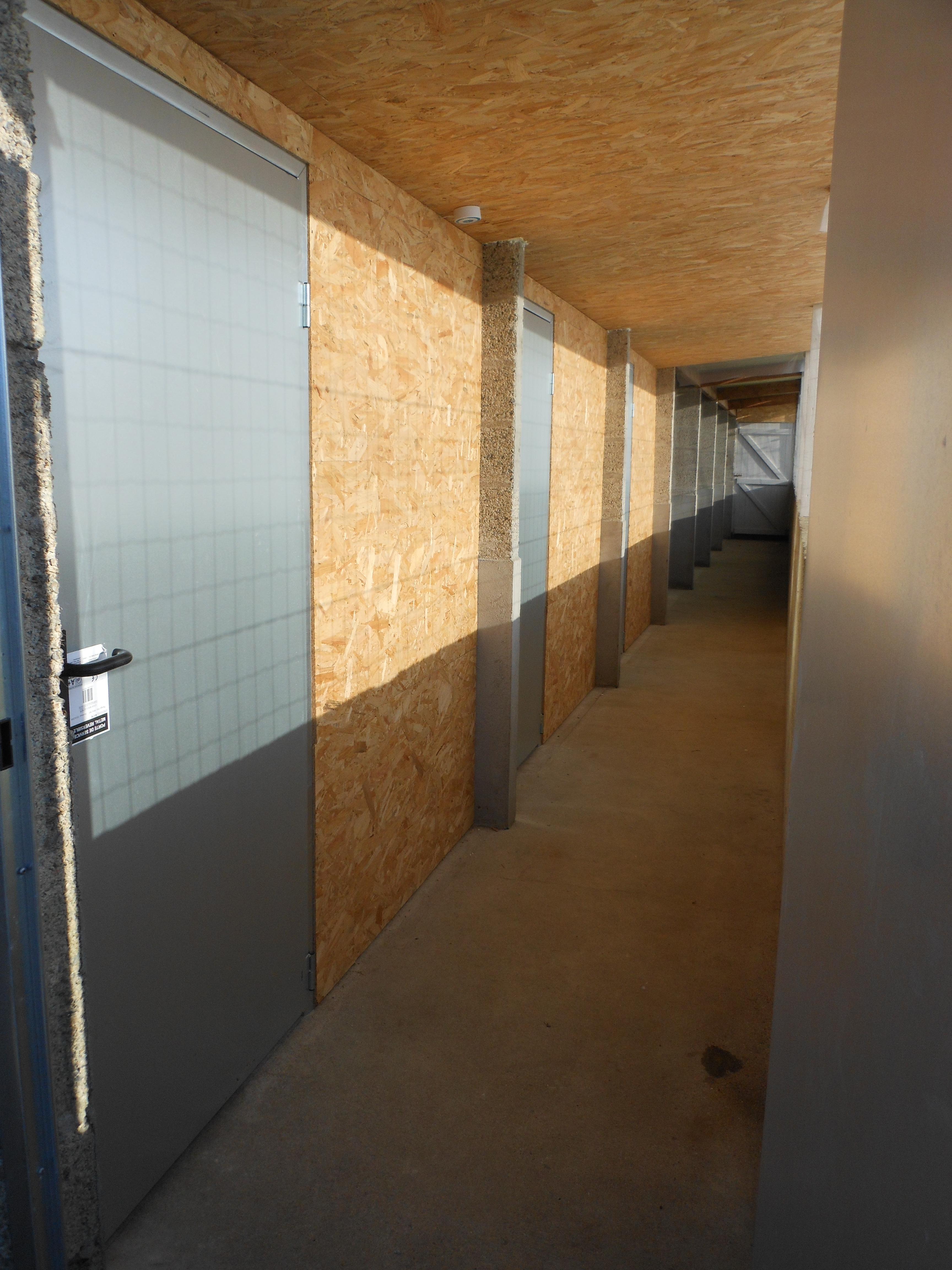 Box stockage 14m2 25m3 24/7