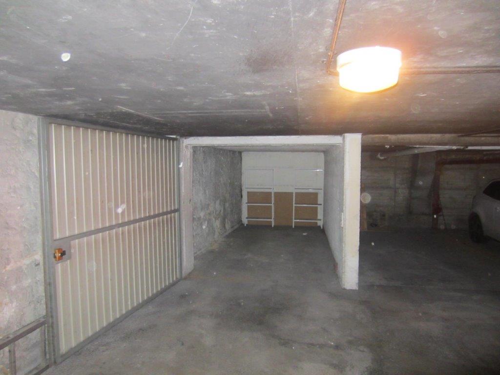 Box 12 m2 en rez-de-chaussée - Nation
