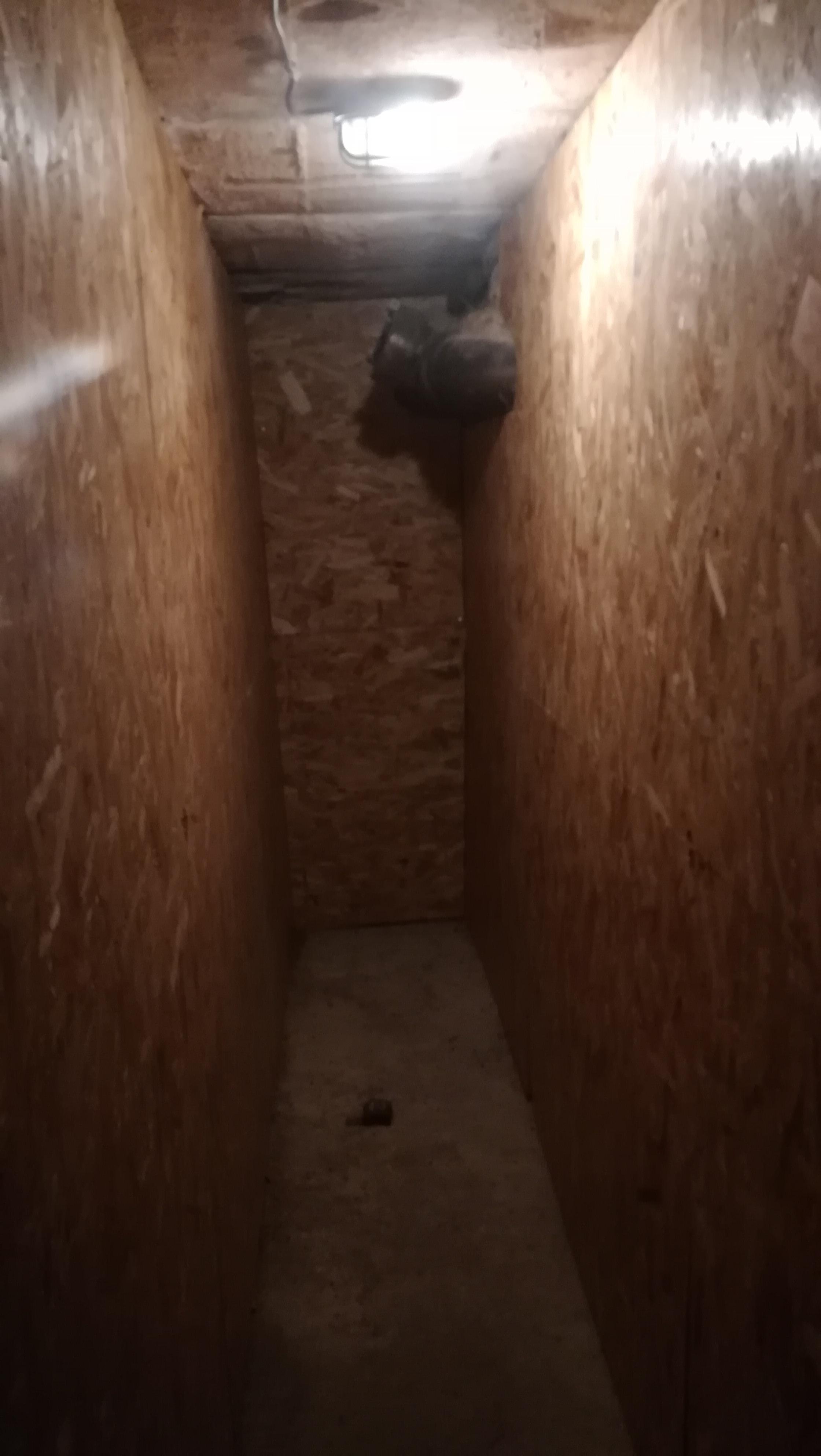 CAVE SUR SAINT MANDE