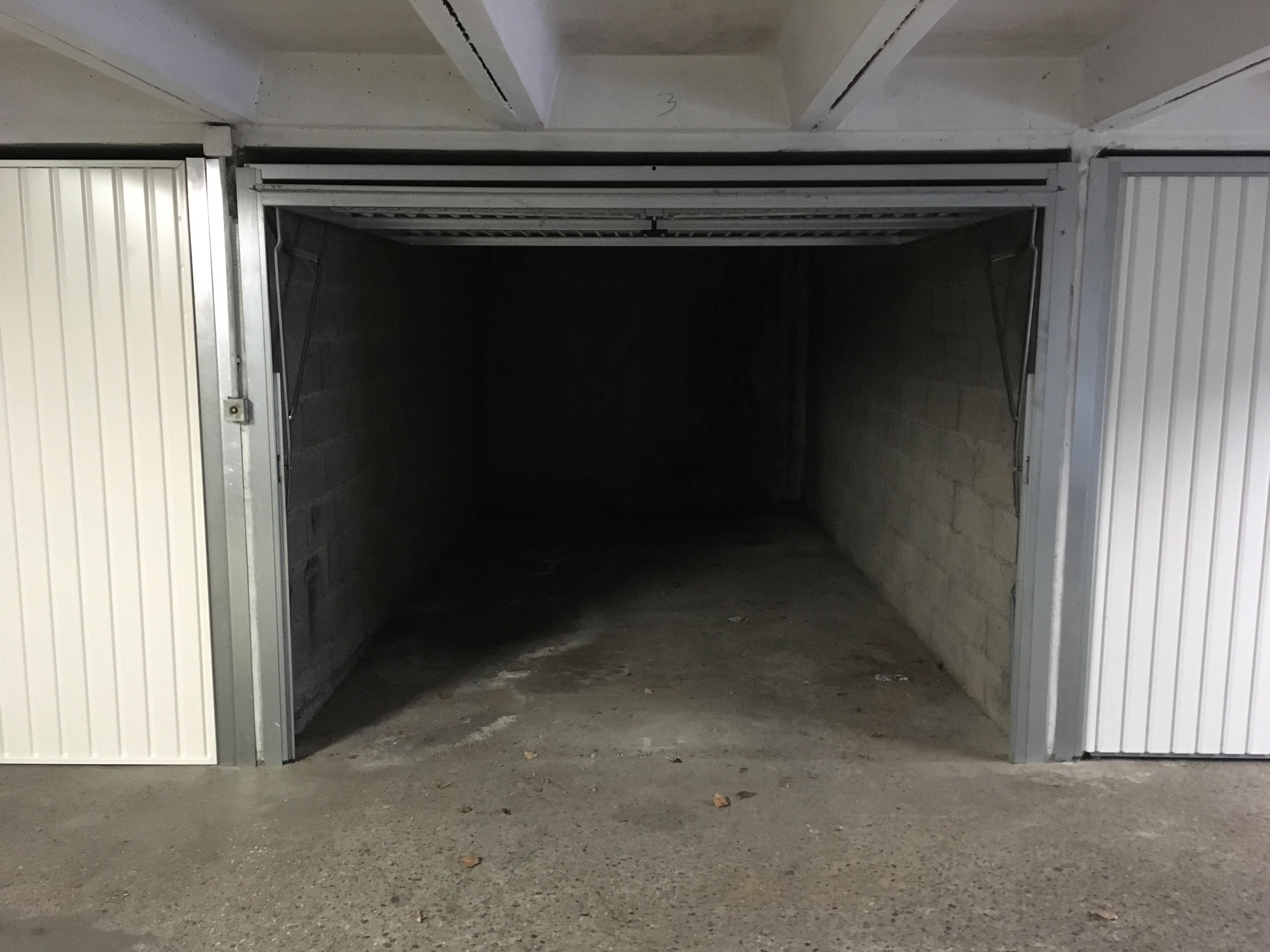 Garage individuel / Décines-Charpieu