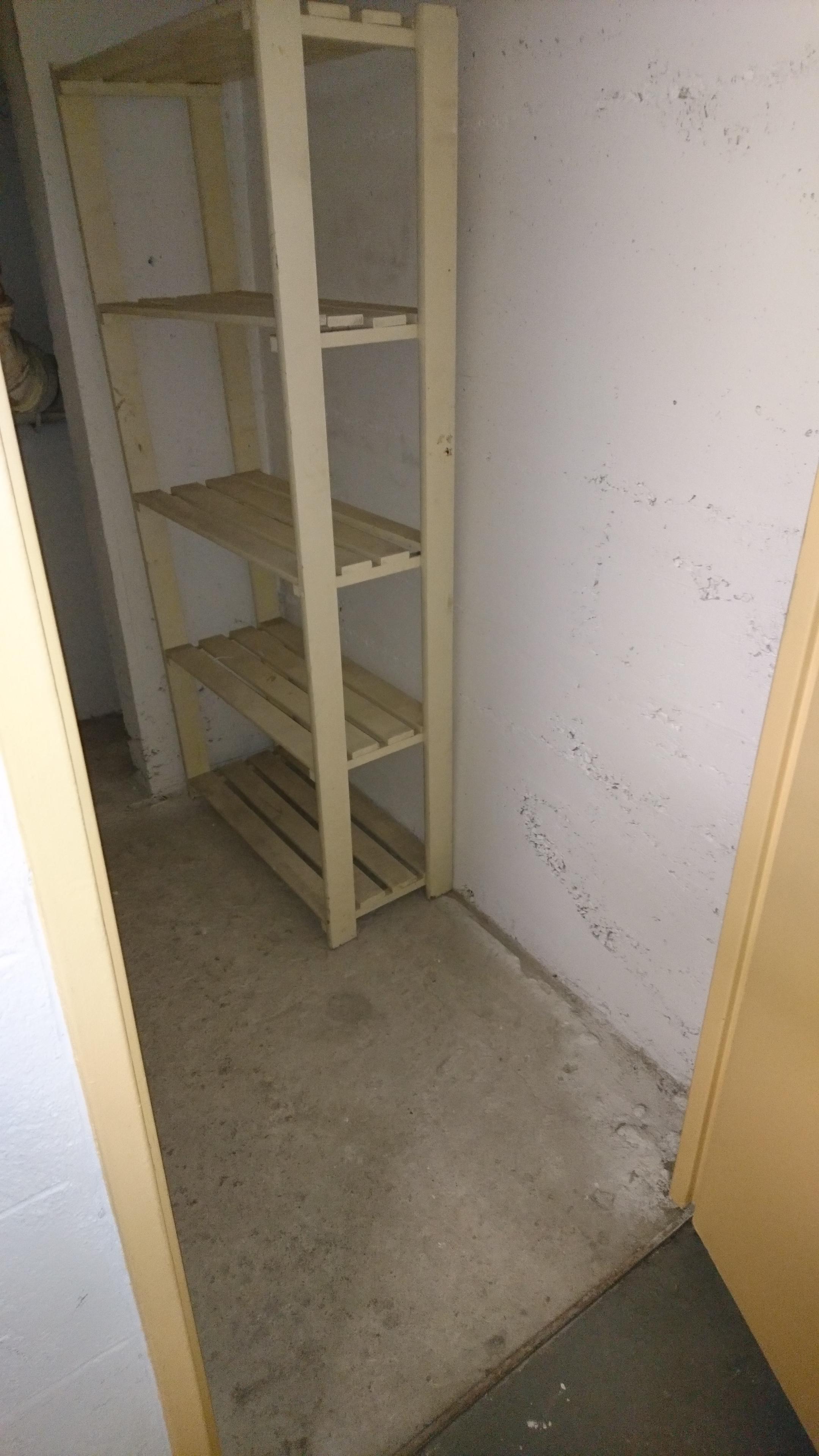 Cave pour stockage