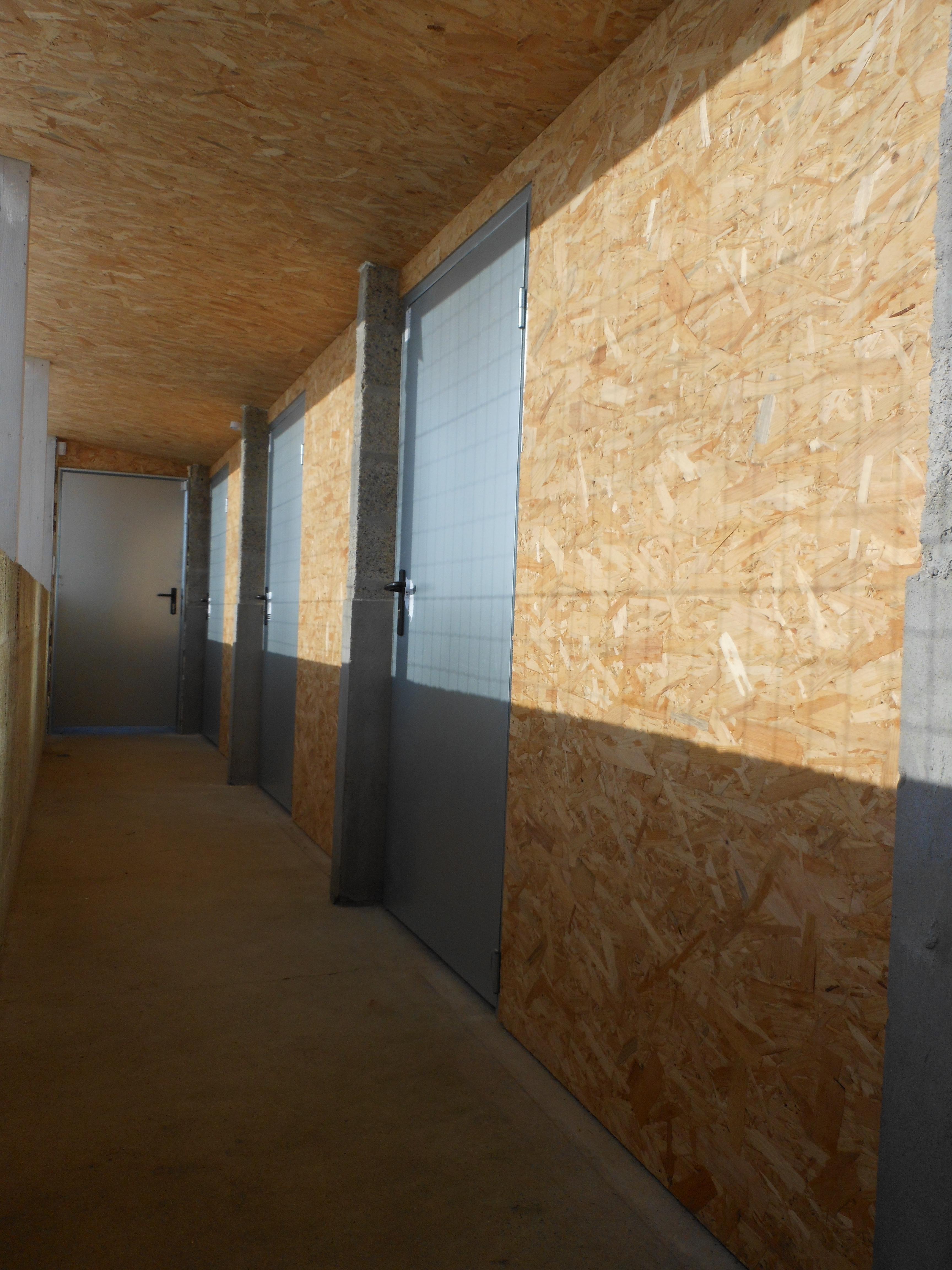 Box stockage 14m2 25m3 24/7
