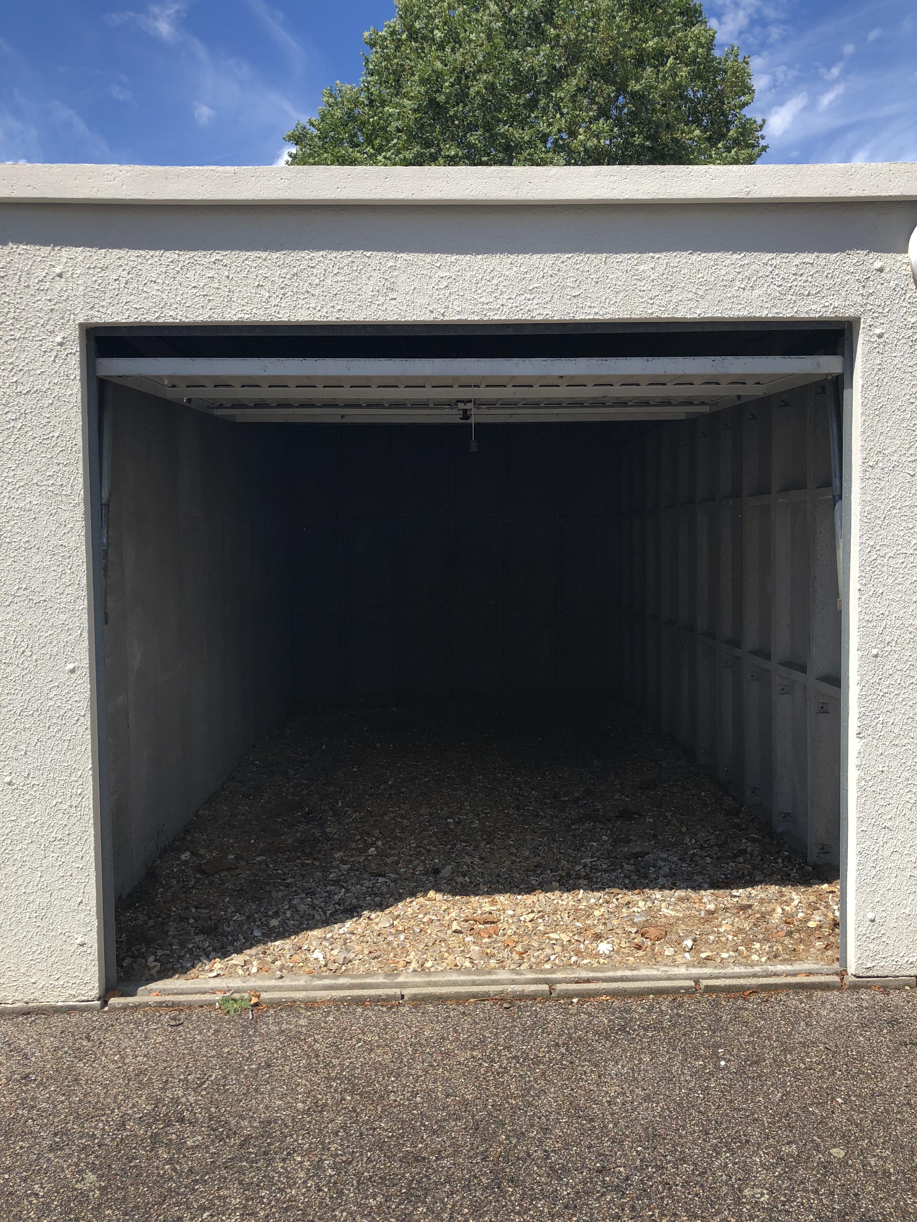 Garage RDC à Le Petit-Quevilly