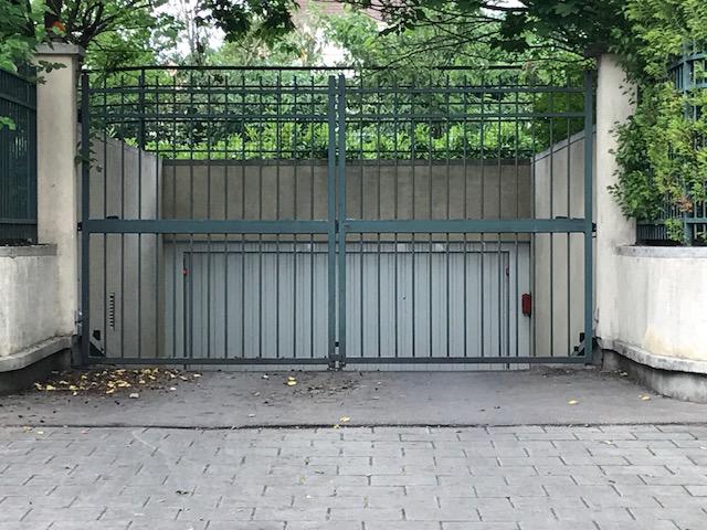 BOX 15 m2 environ à Bussy St Georges