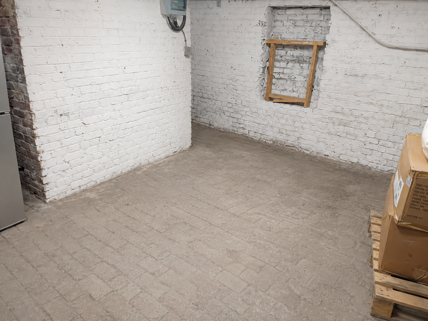 Cave / Box 12m2, dans une résidence sécurisée,