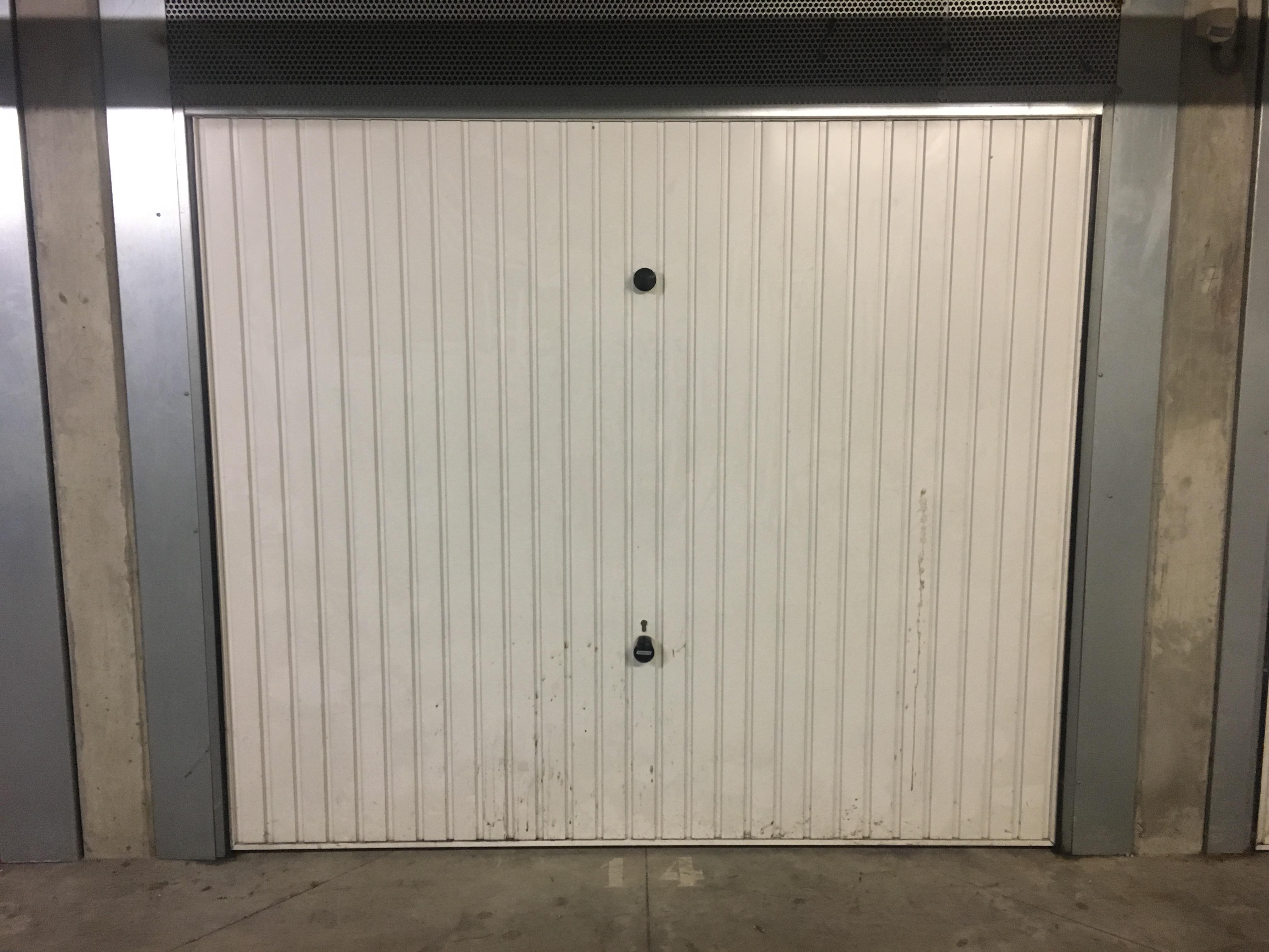 A LOUER - Garage en sous-sol