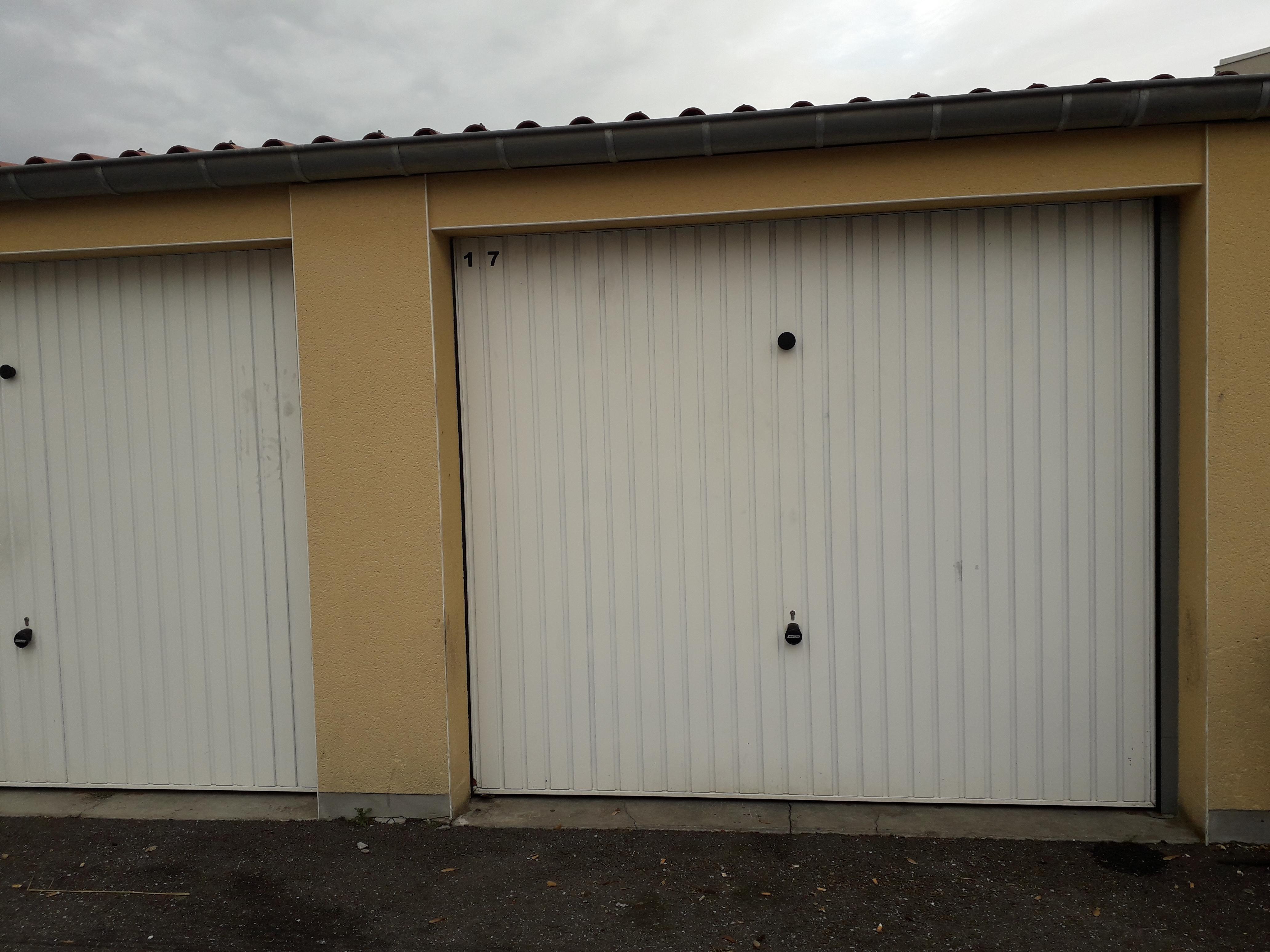 Stockage de plain-pied / Garage