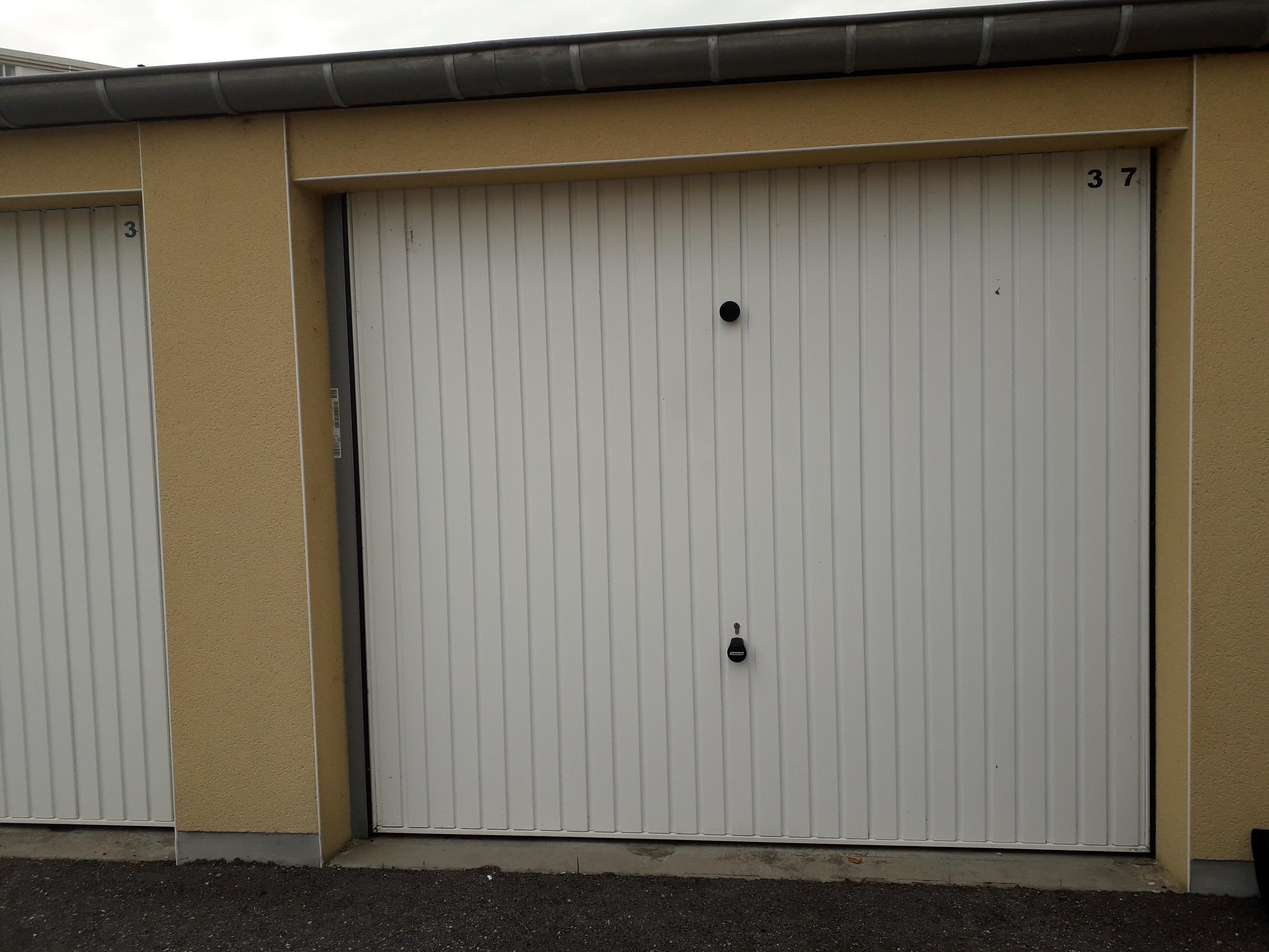 Garage de plain-pied / box de stockage