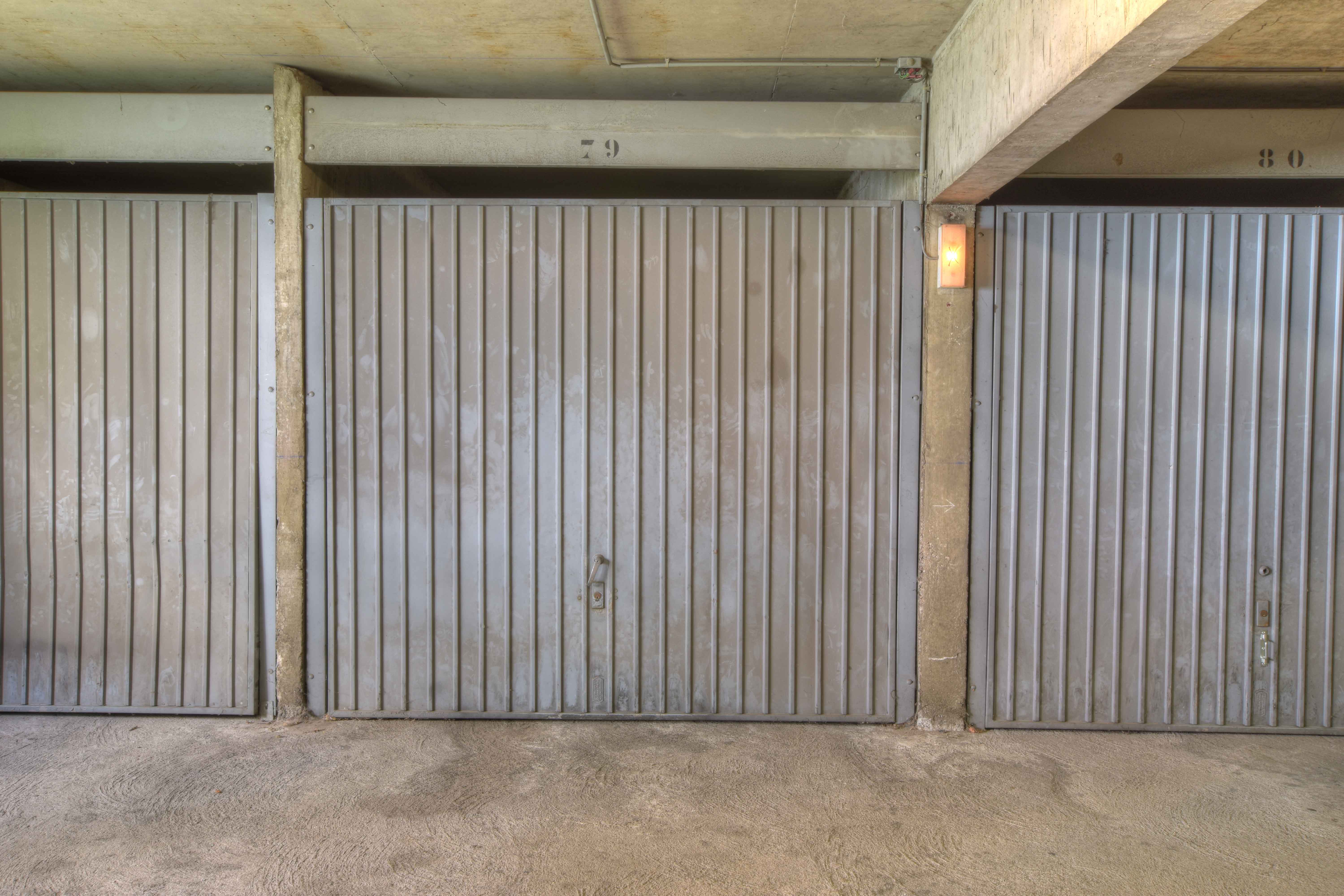 Location / garage / St Etienne