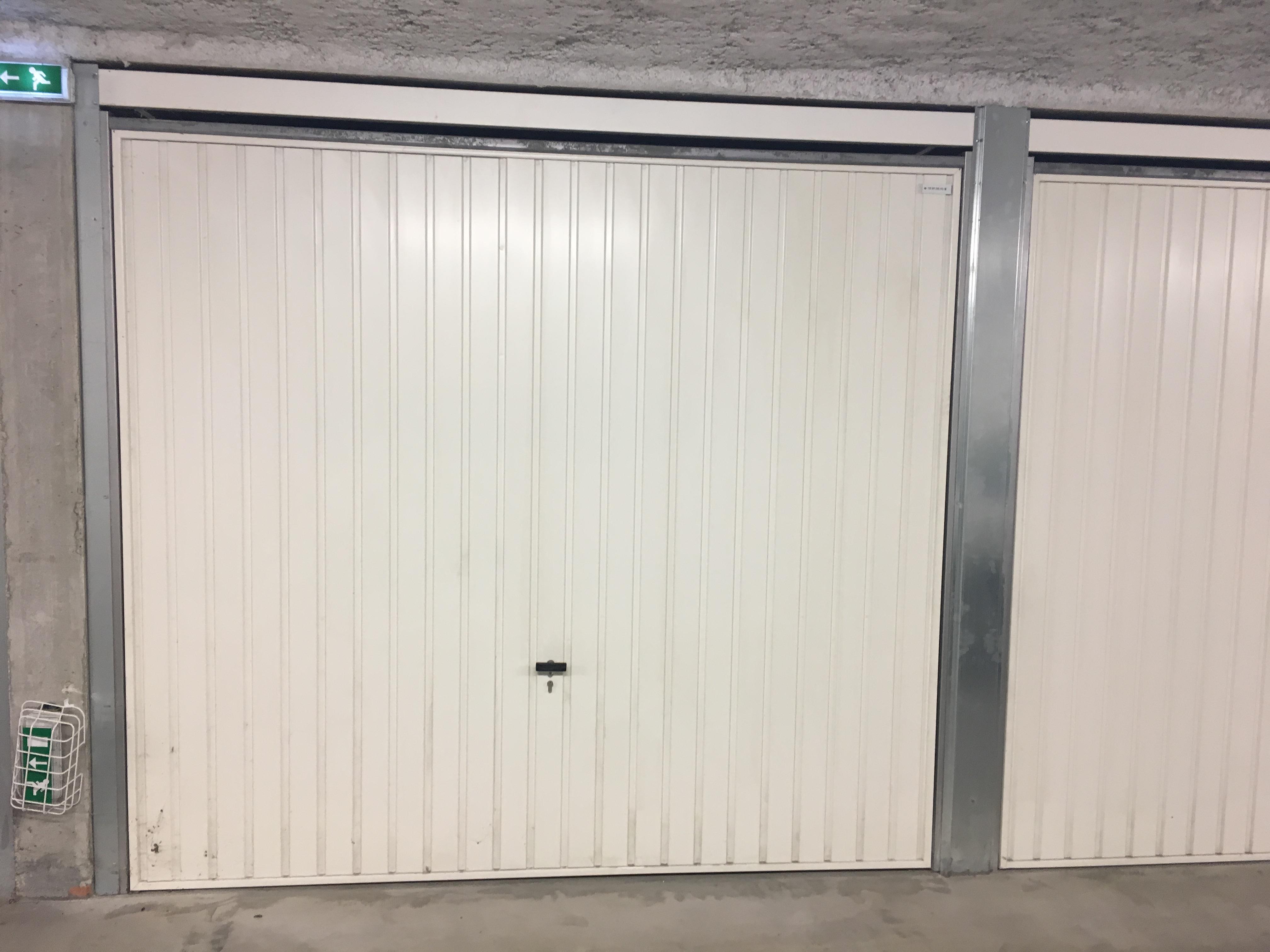 Parking fermé proche de la Gare routière / Bourg
