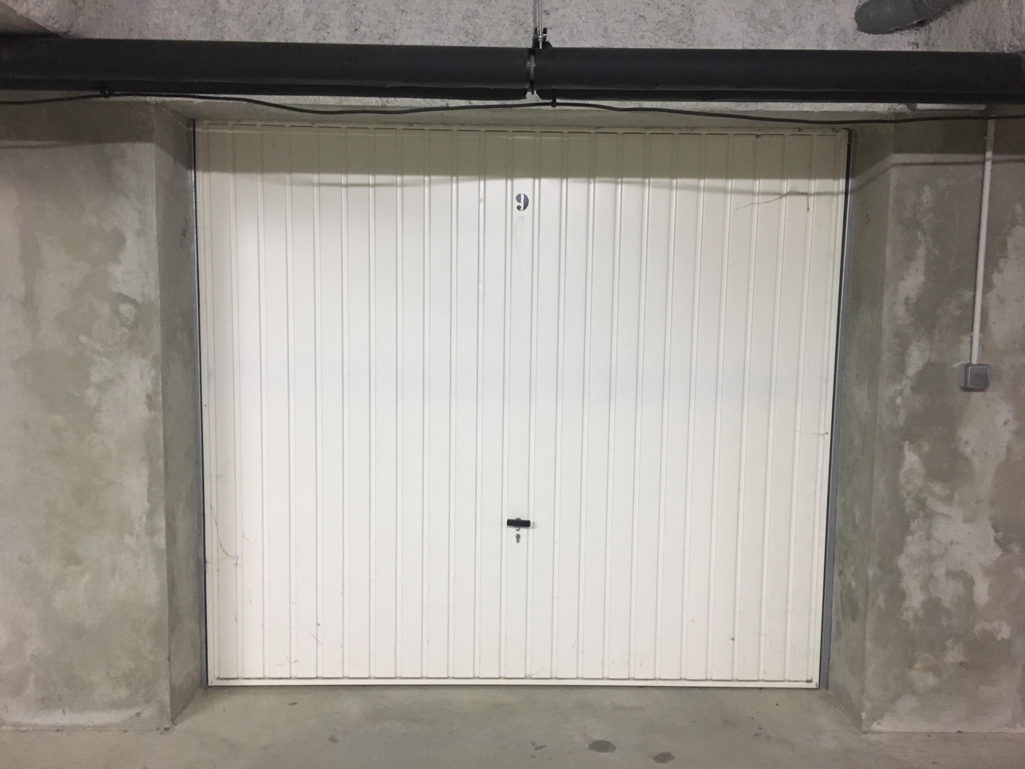 box/garage à St Denis les Bourg