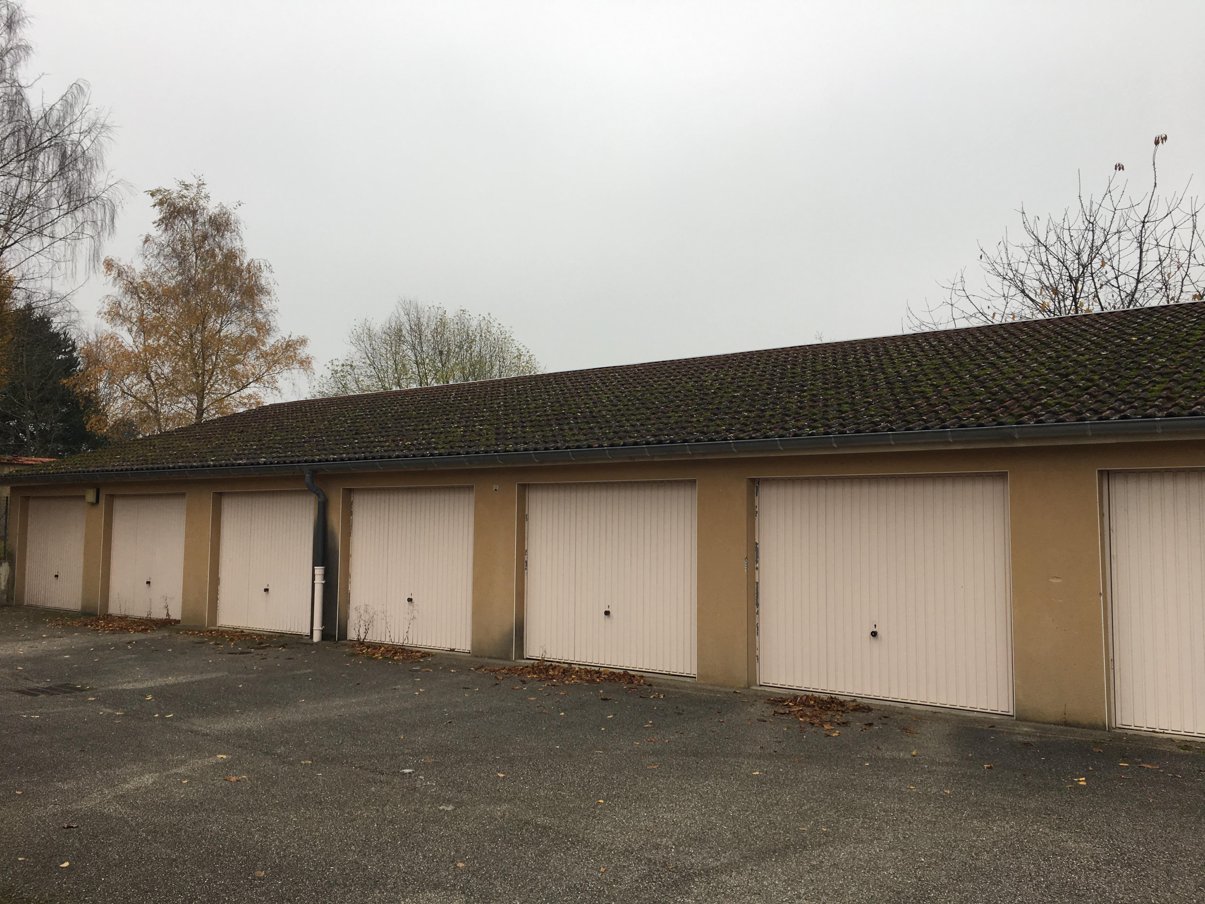 Location / Espace de Stockage / Bourg