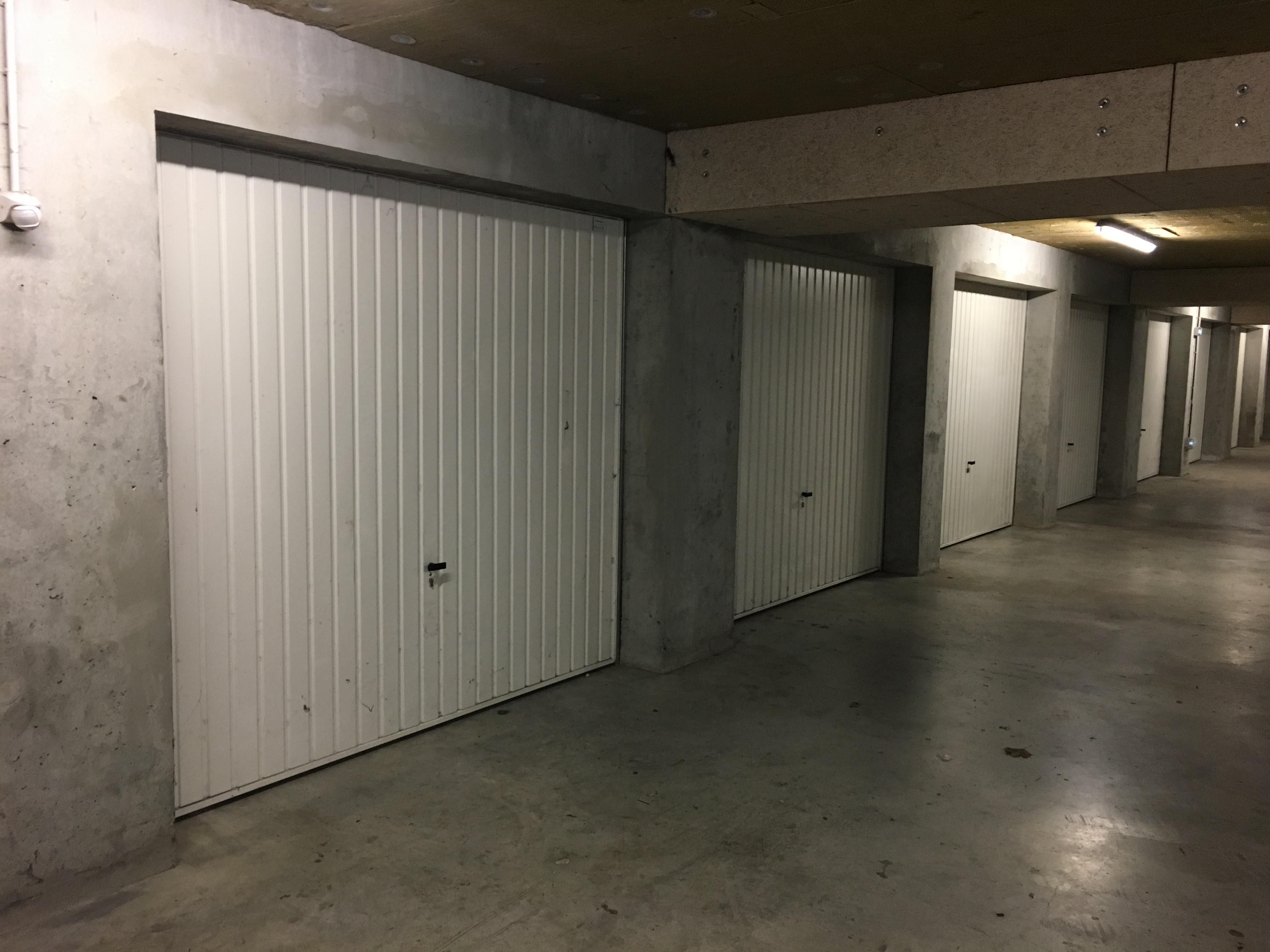 Garage Bourg en Bresse / Proche du Lidl