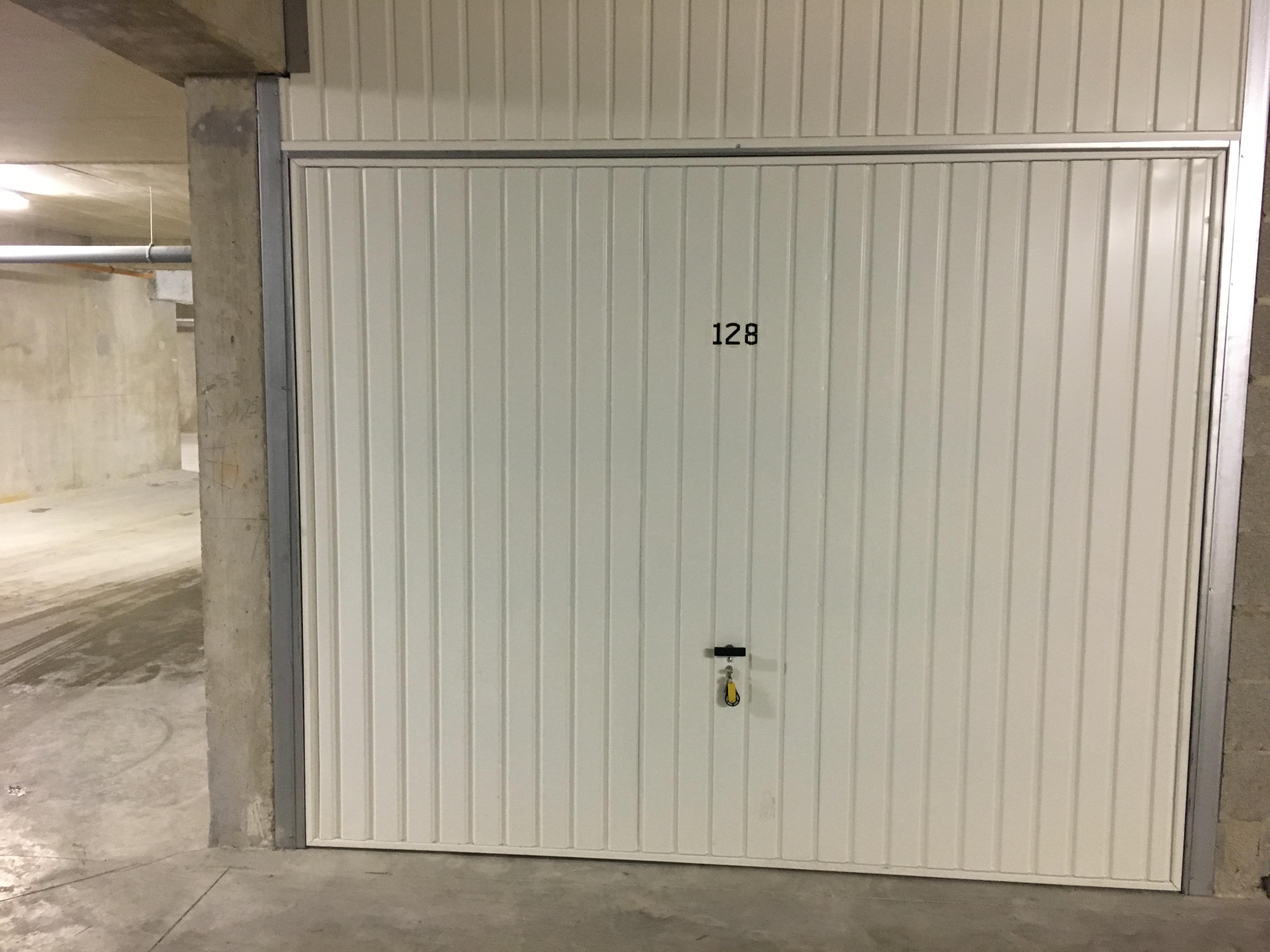 Garage sécurisé en location
