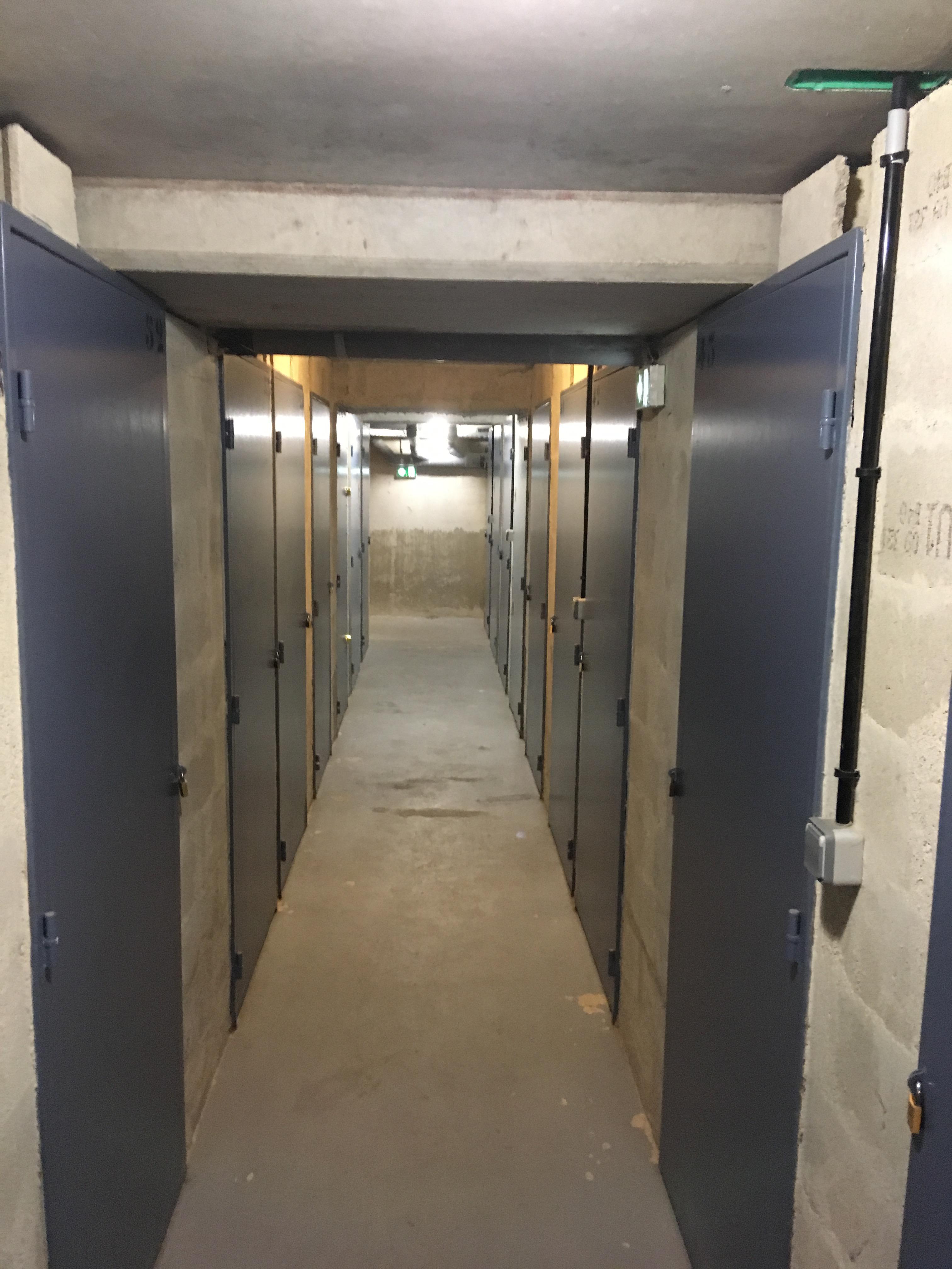 Box Stockage-2 caves 133 et 134 pour 9