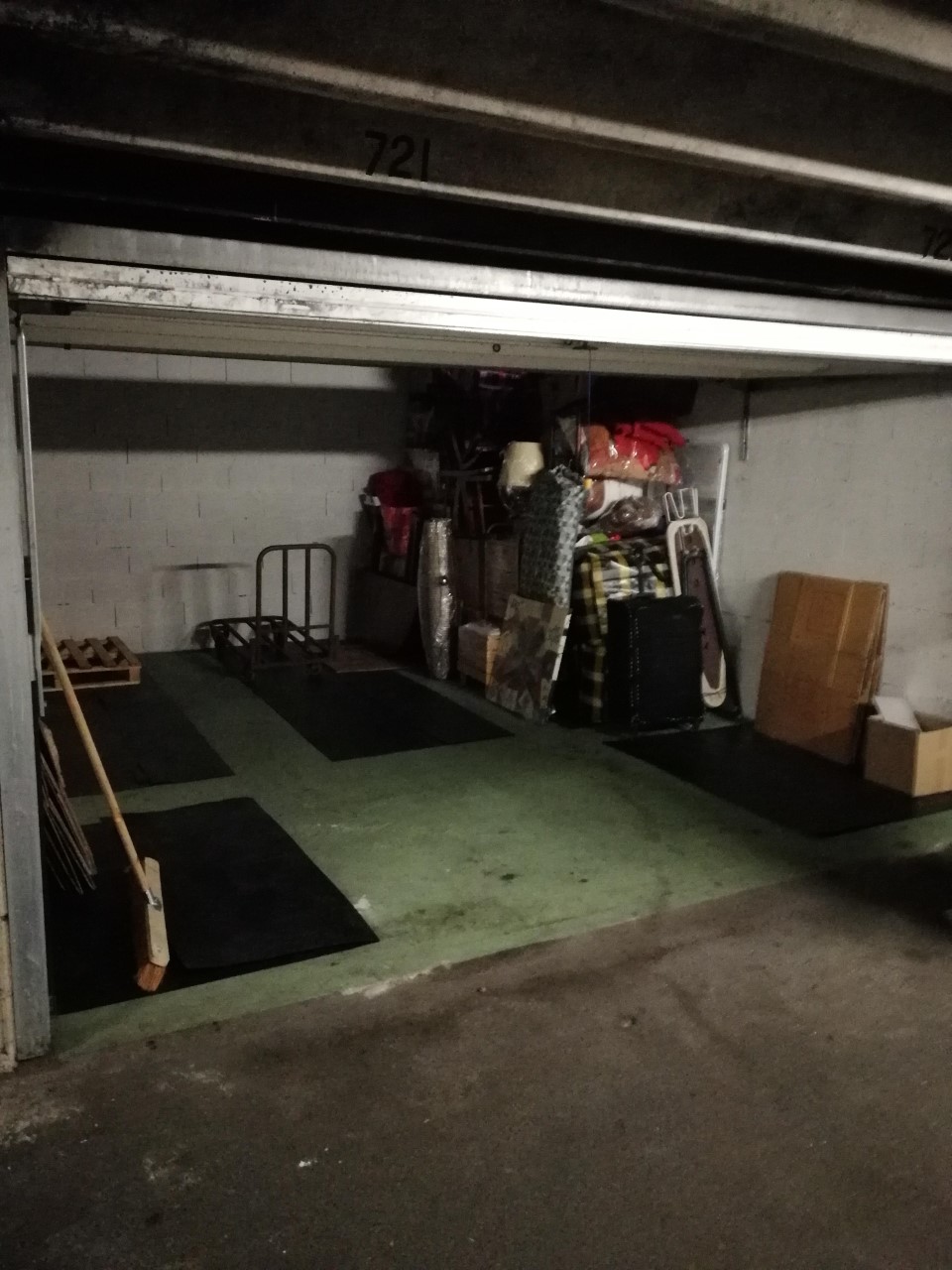 GARDE MEUBLE / ZONE DE STOCKAGE