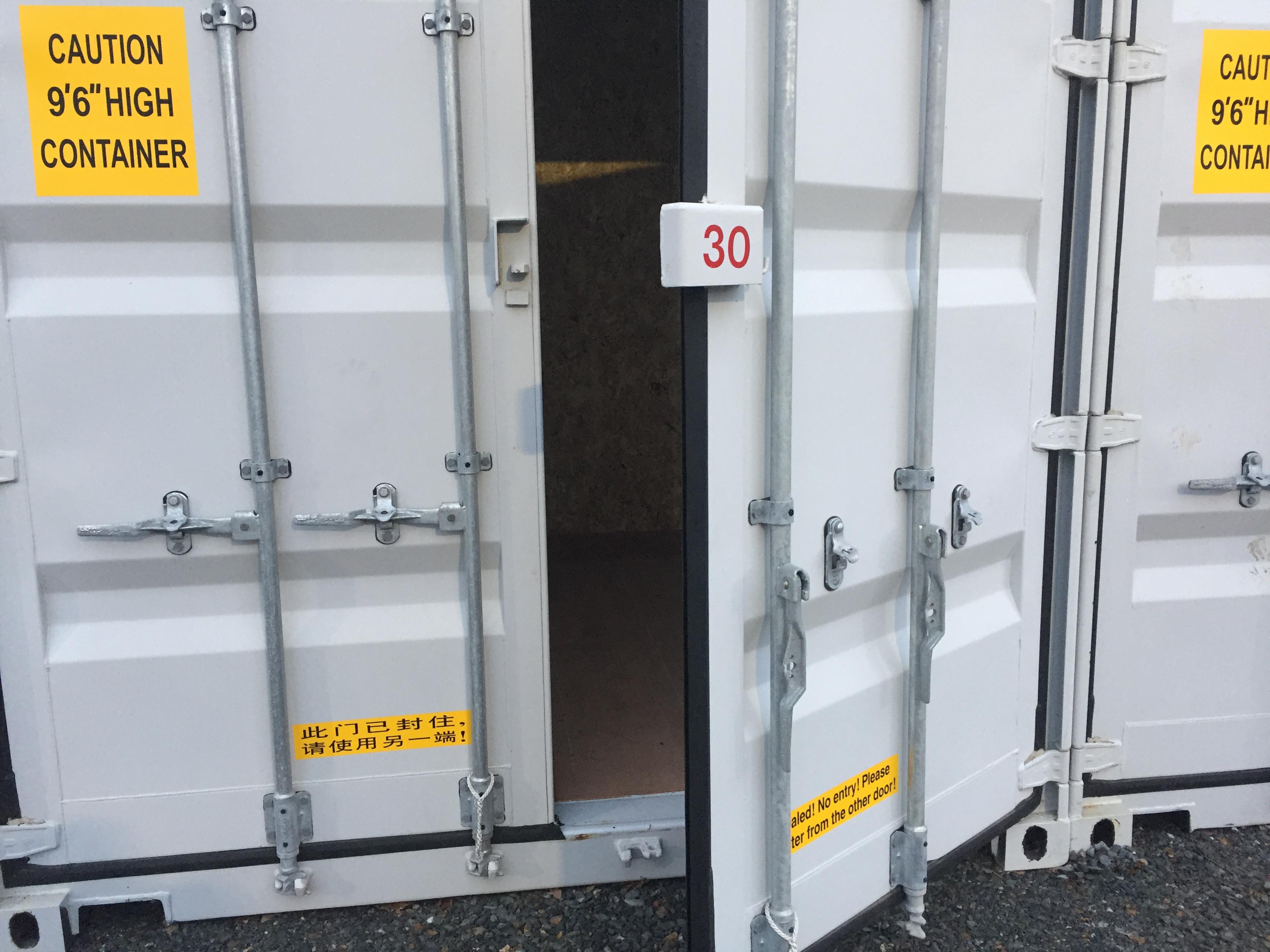 Box étanche et sécurisé 33m3 accès illimité 24h/24