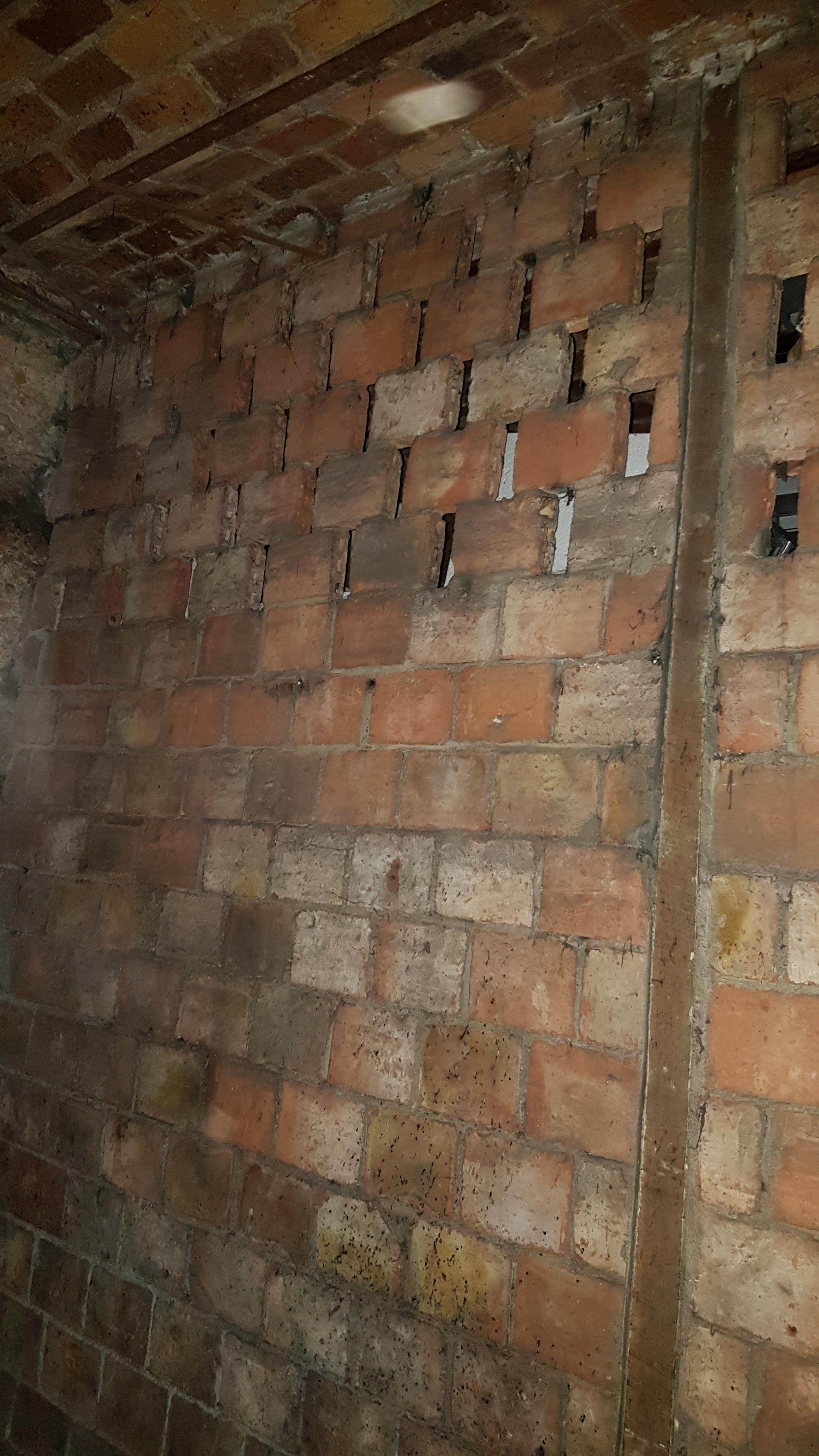 Loue cave privée entière Paris 6, au 1er sous-sol
