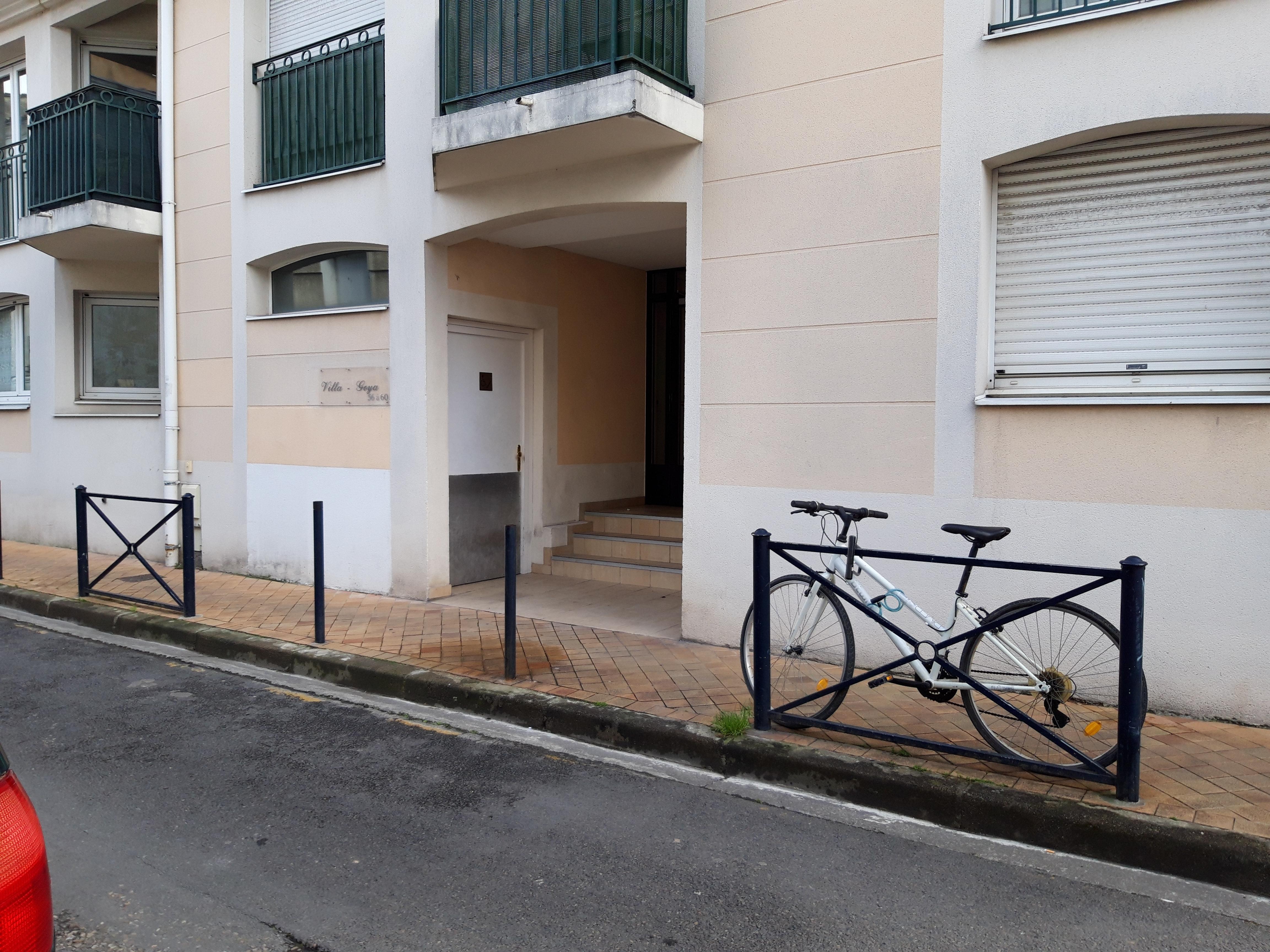 Cave 6m2 à louer : espace de stockage