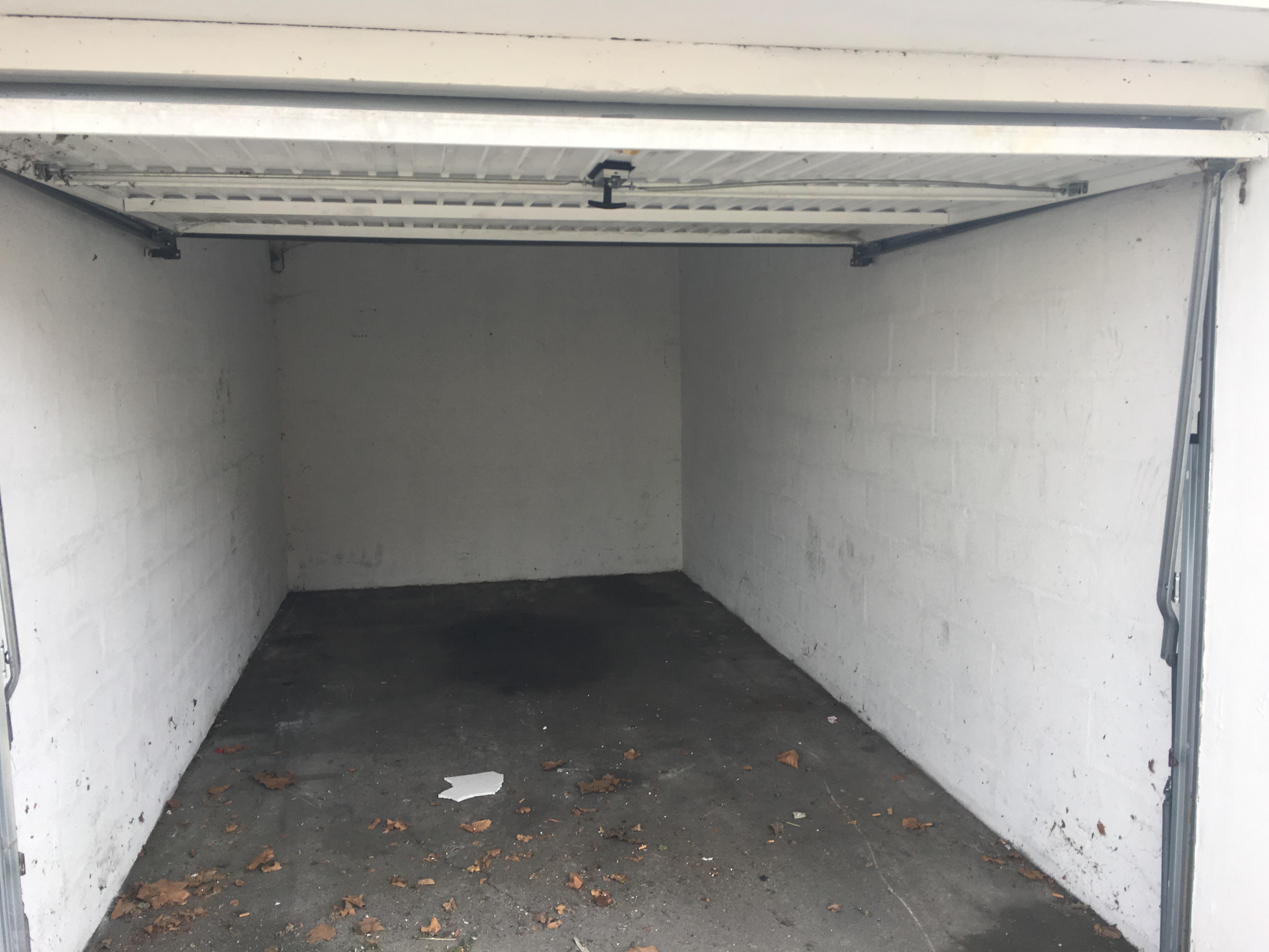 Box rez de chaussé accessible camion