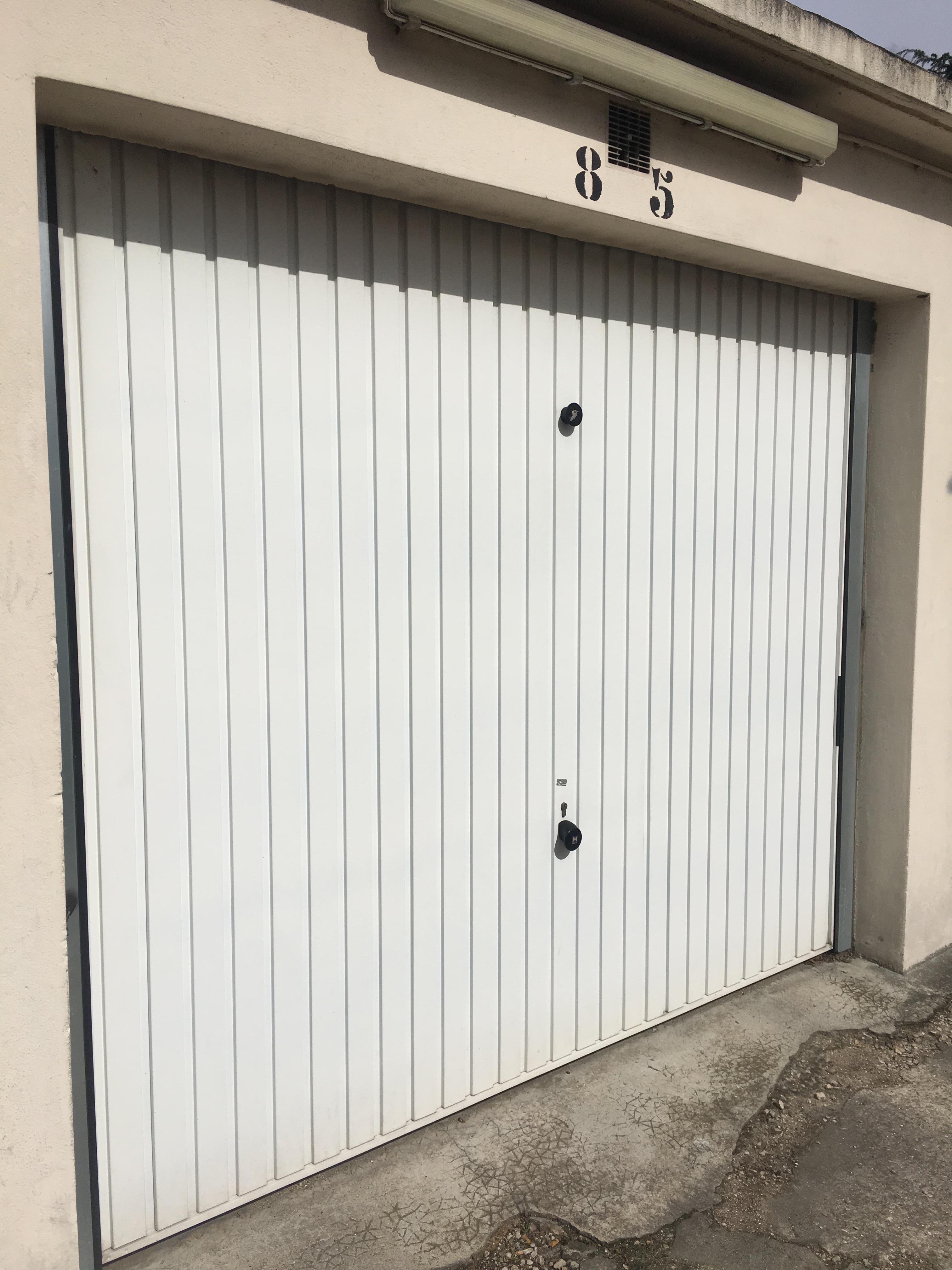 Espace de stockage sain en rez-de-chaussée dans le