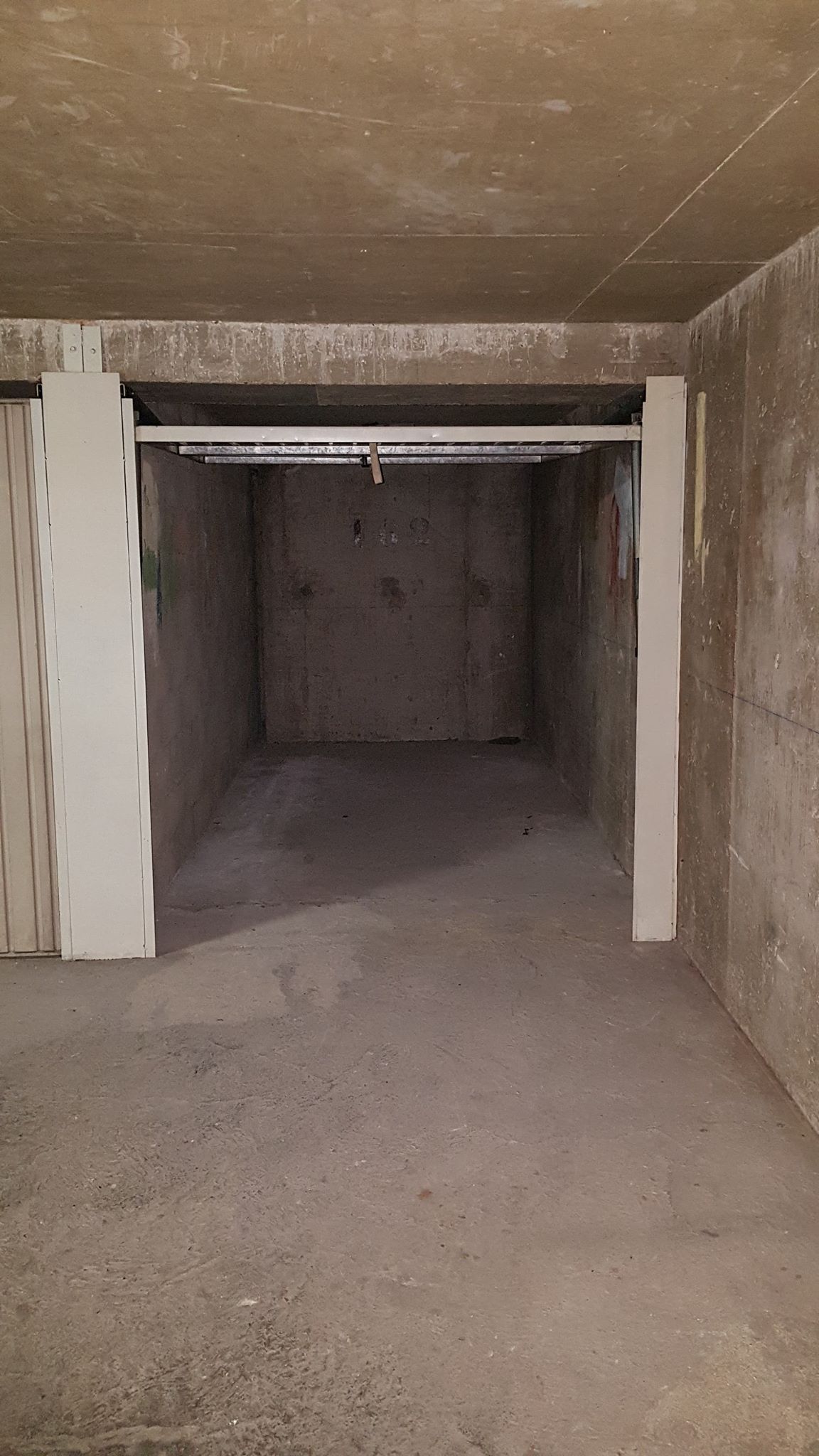 Box à louer pour stockage 2 roues /